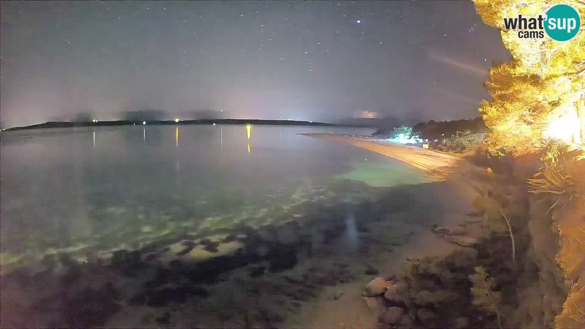 Spletna kamera Bol Zlatni Rat – Pogled v živo z otoka Brač