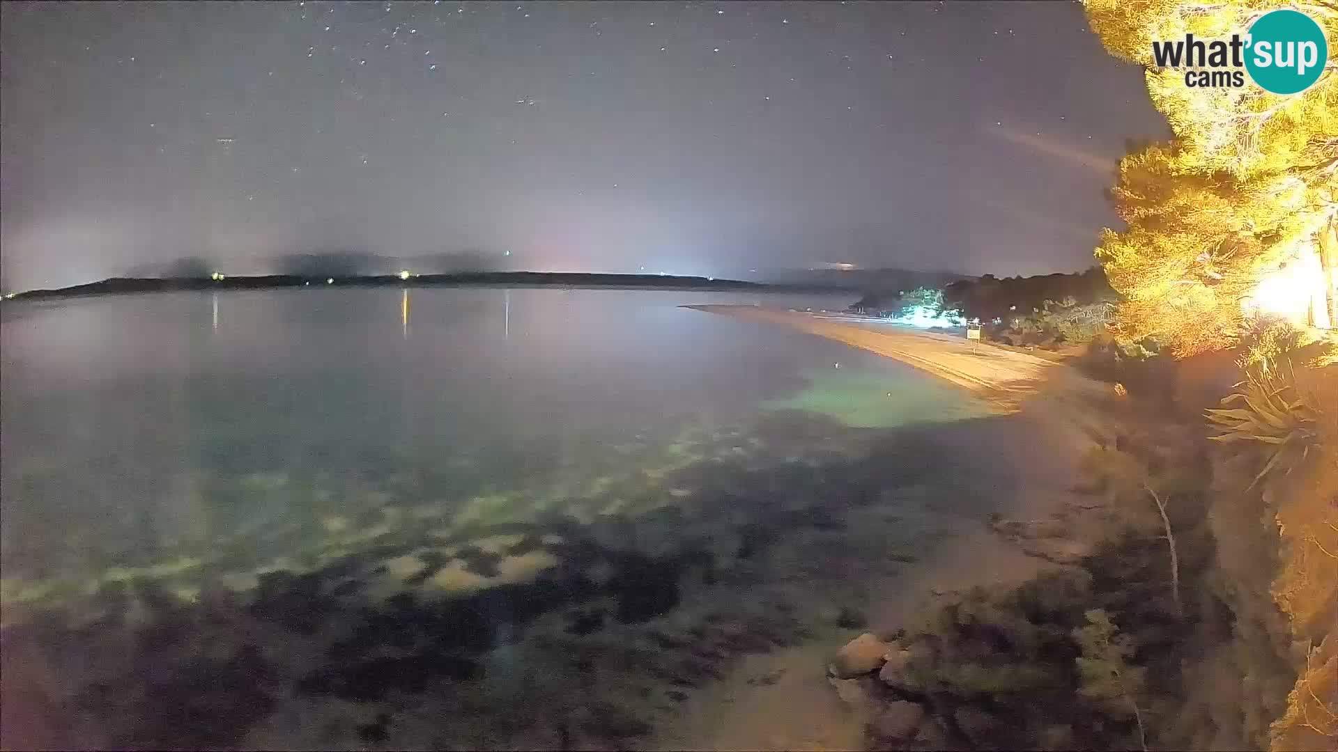 Web kamera Bol Zlatni Rat – Pogled uživo s otoka Brača