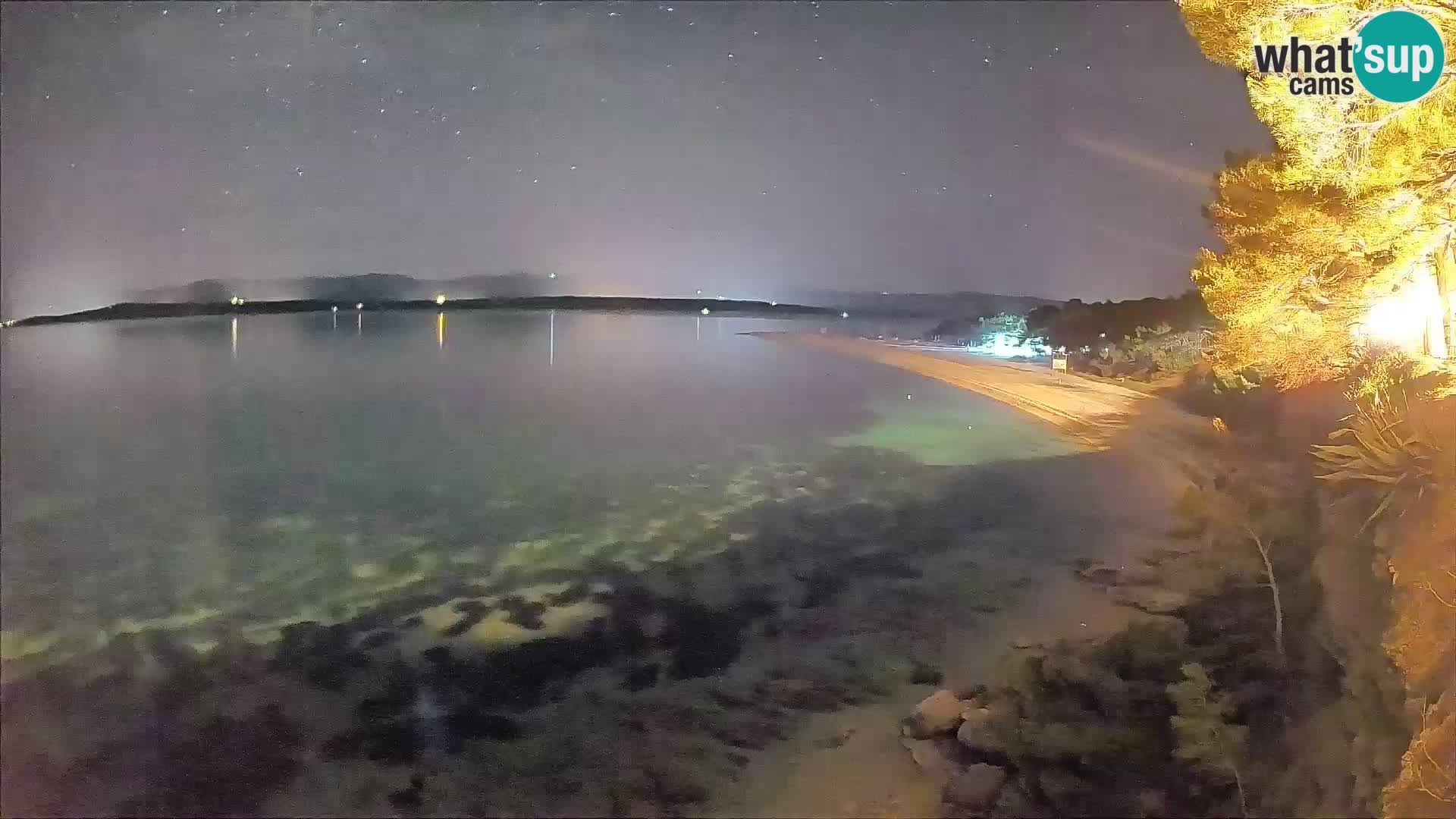 Spletna kamera Bol Zlatni Rat – Pogled v živo z otoka Brač