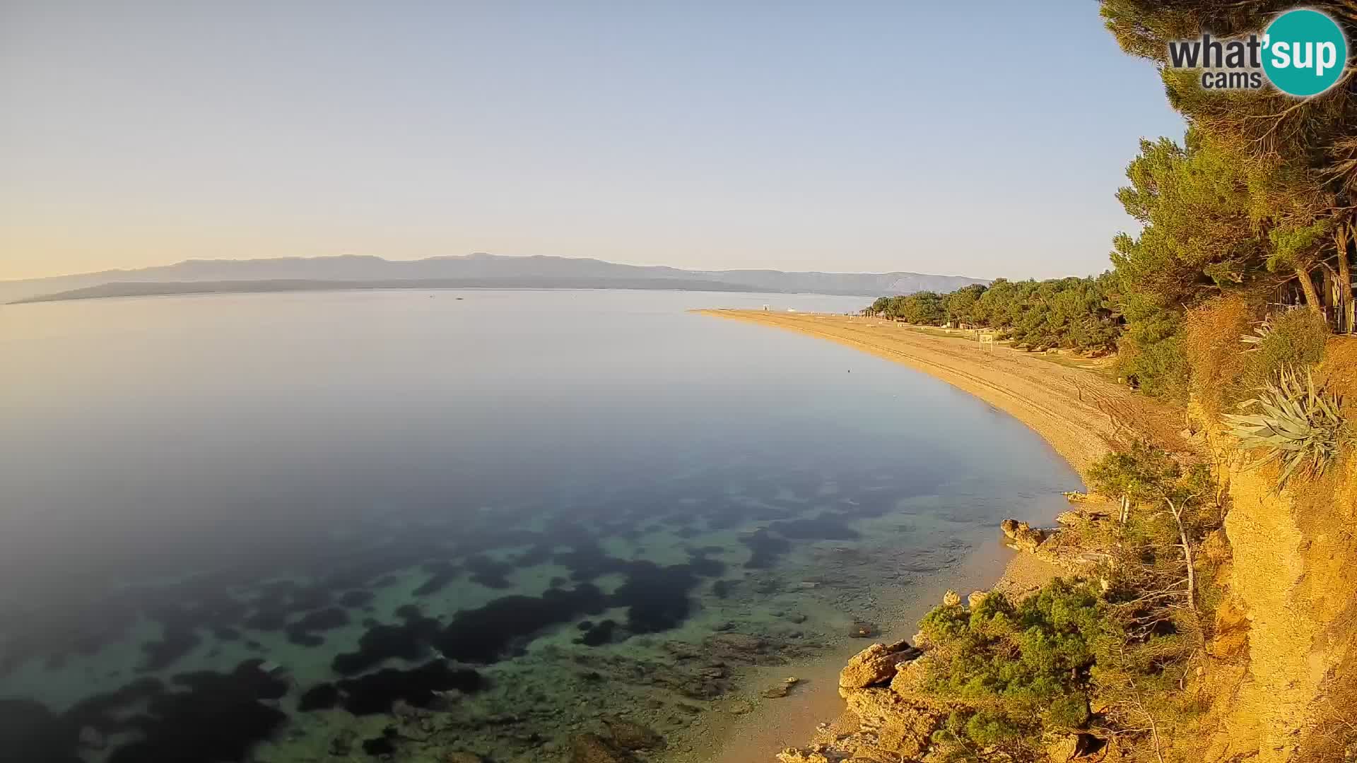 Spletna kamera Bol Zlatni Rat – Pogled v živo z otoka Brač