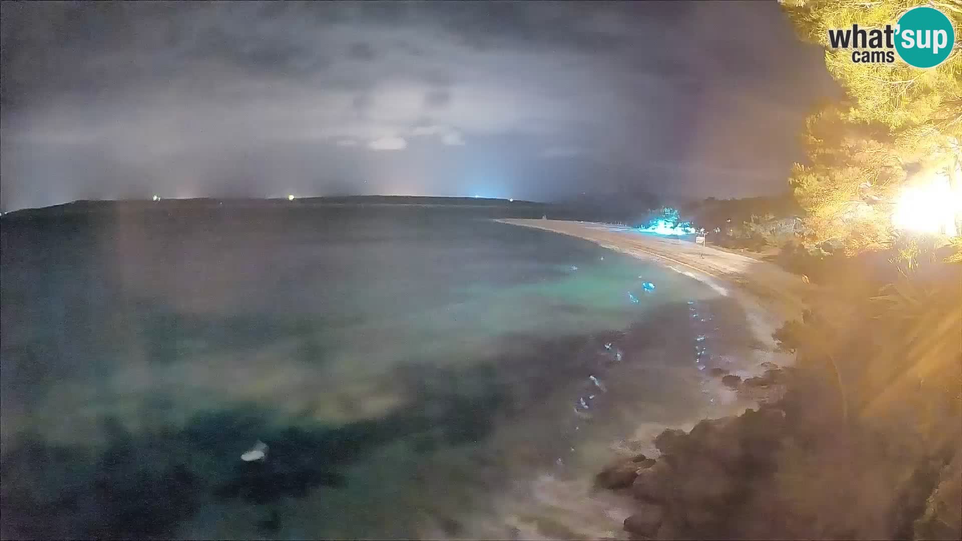 Web kamera Bol Zlatni Rat – Pogled uživo s otoka Brača