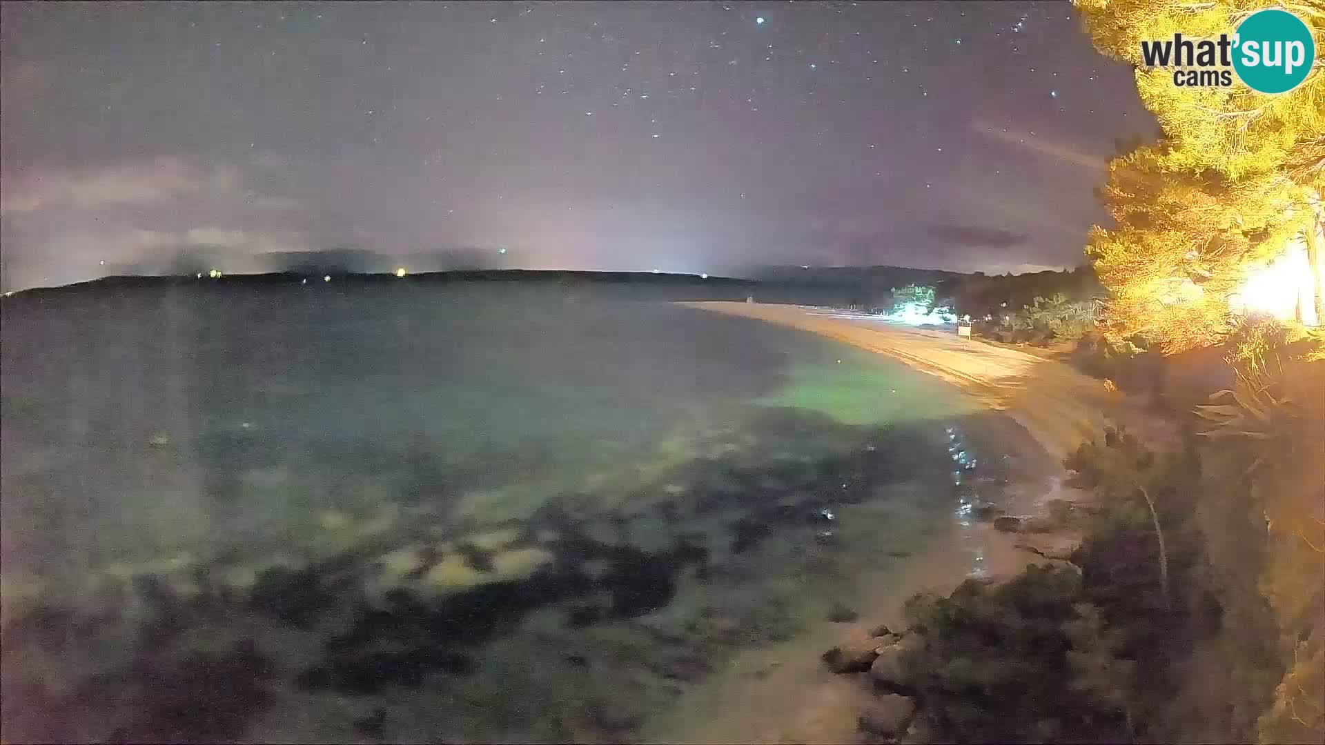 Spletna kamera Bol Zlatni Rat – Pogled v živo z otoka Brač