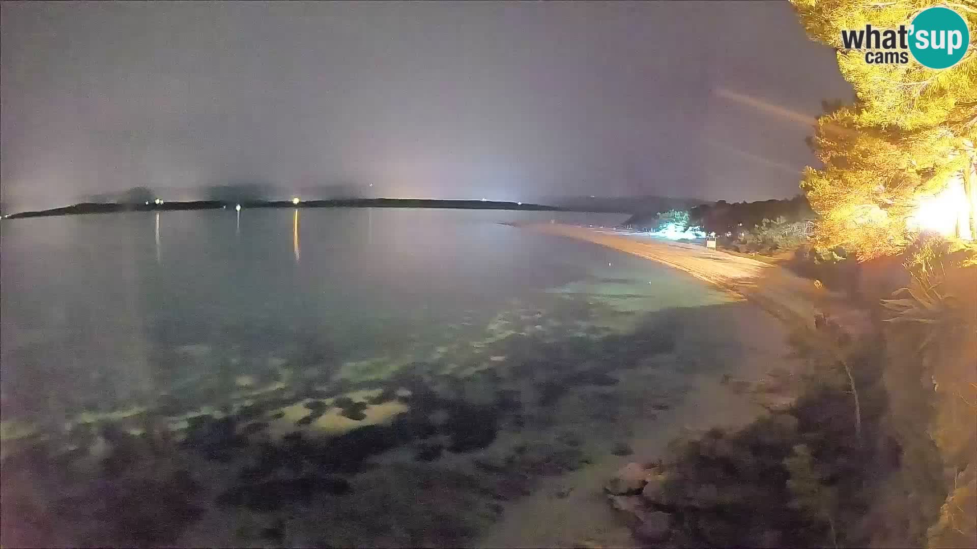 Spletna kamera Bol Zlatni Rat – Pogled v živo z otoka Brač