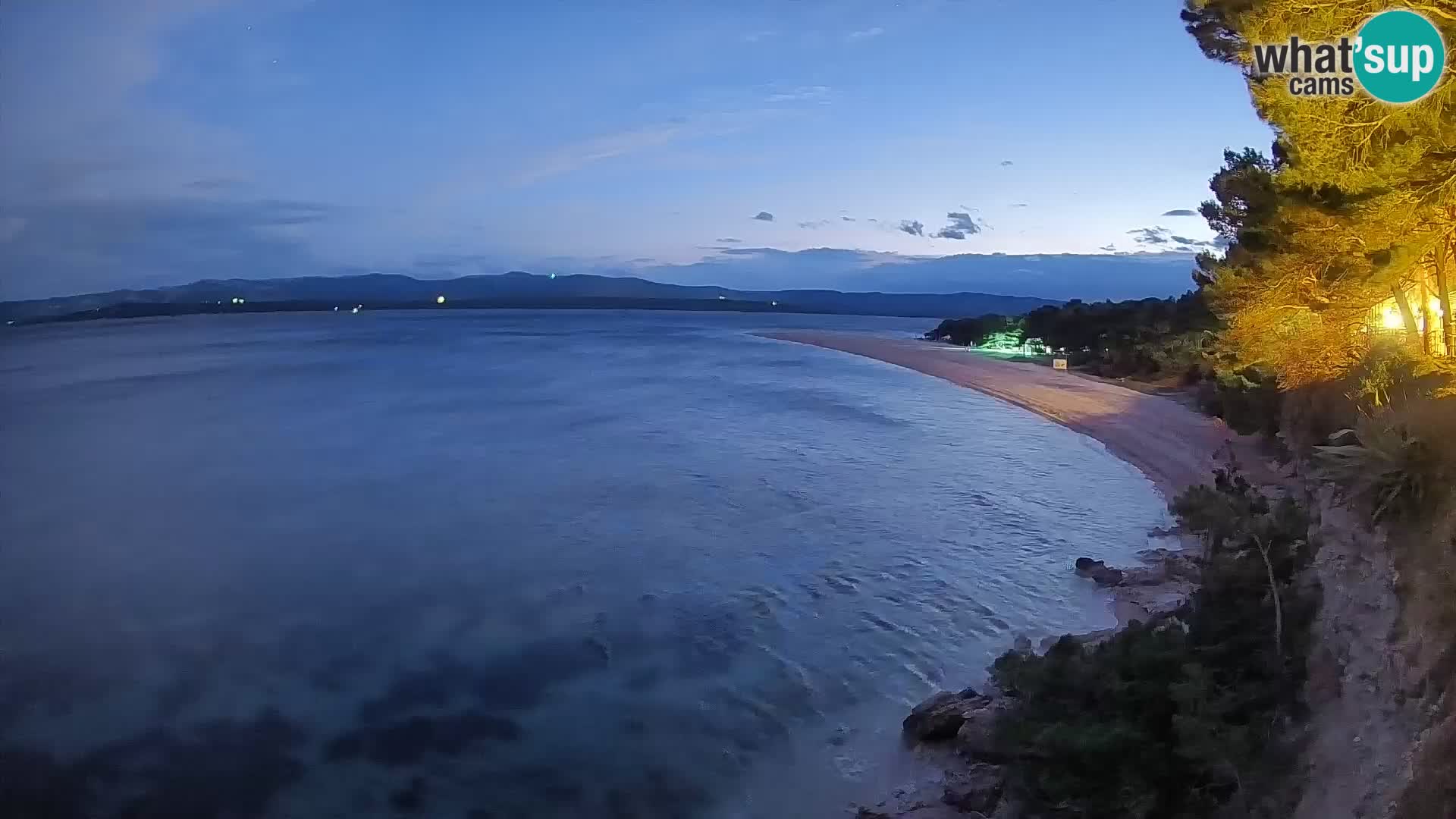 Spletna kamera Bol Zlatni Rat – Pogled v živo z otoka Brač