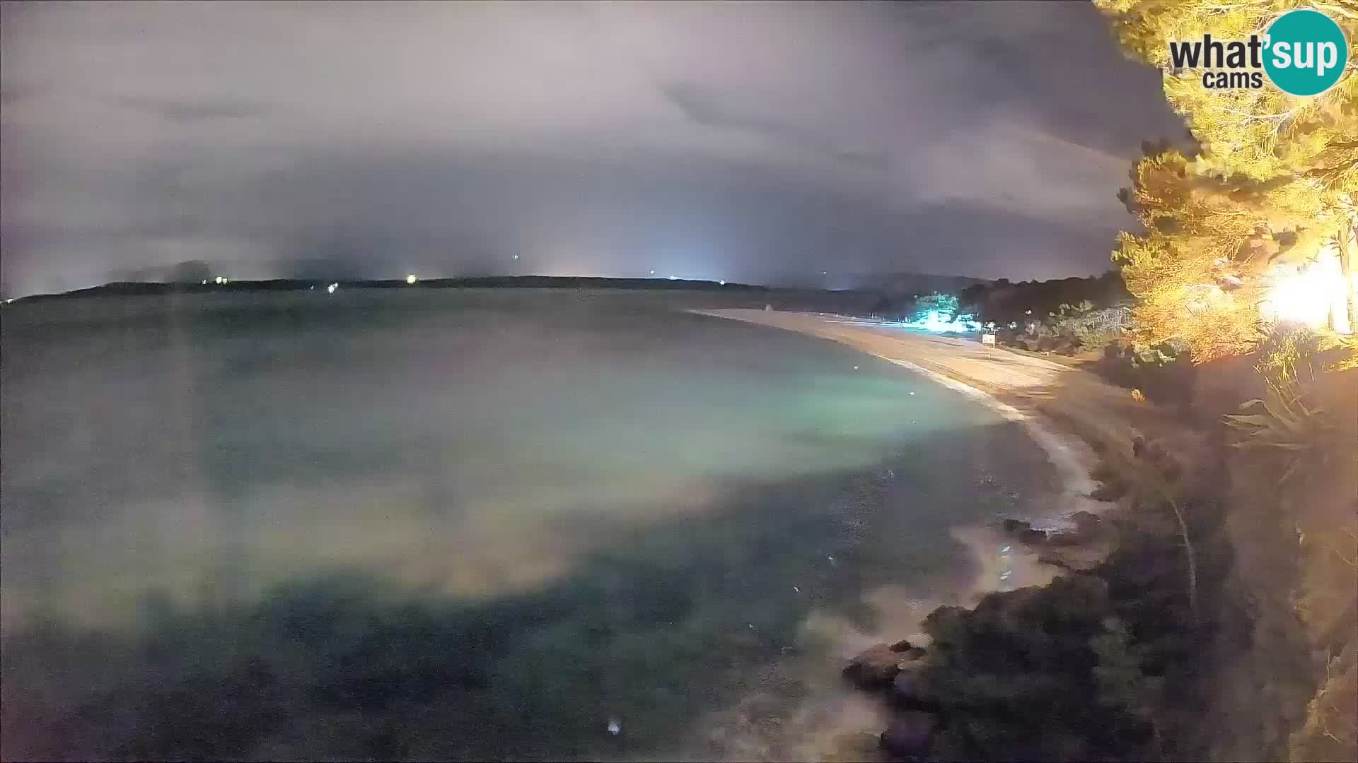 Web kamera Bol Zlatni Rat – Pogled uživo s otoka Brača