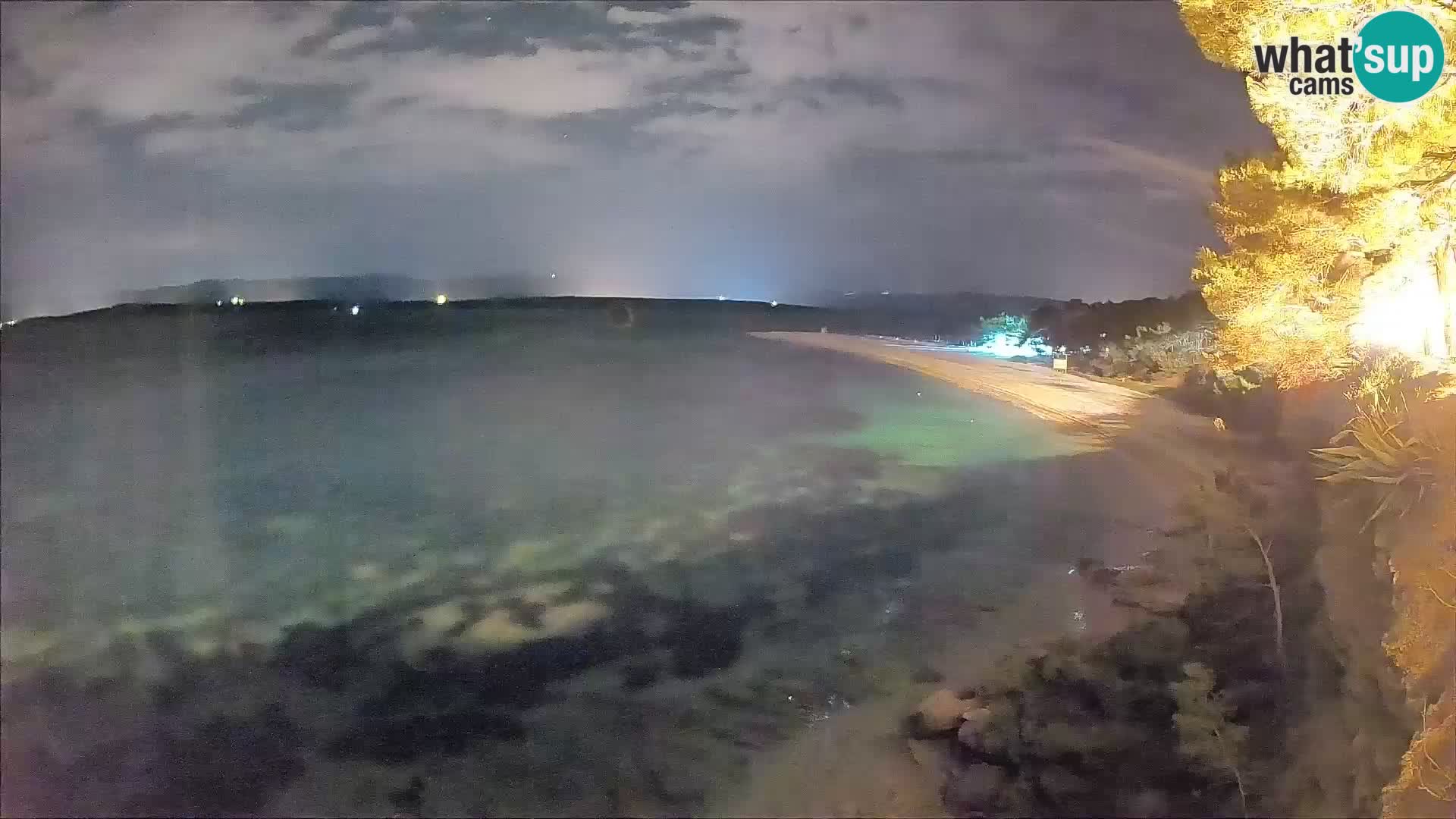 Spletna kamera Bol Zlatni Rat – Pogled v živo z otoka Brač