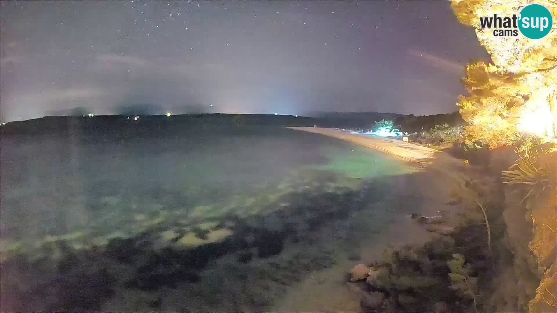 Spletna kamera Bol Zlatni Rat – Pogled v živo z otoka Brač