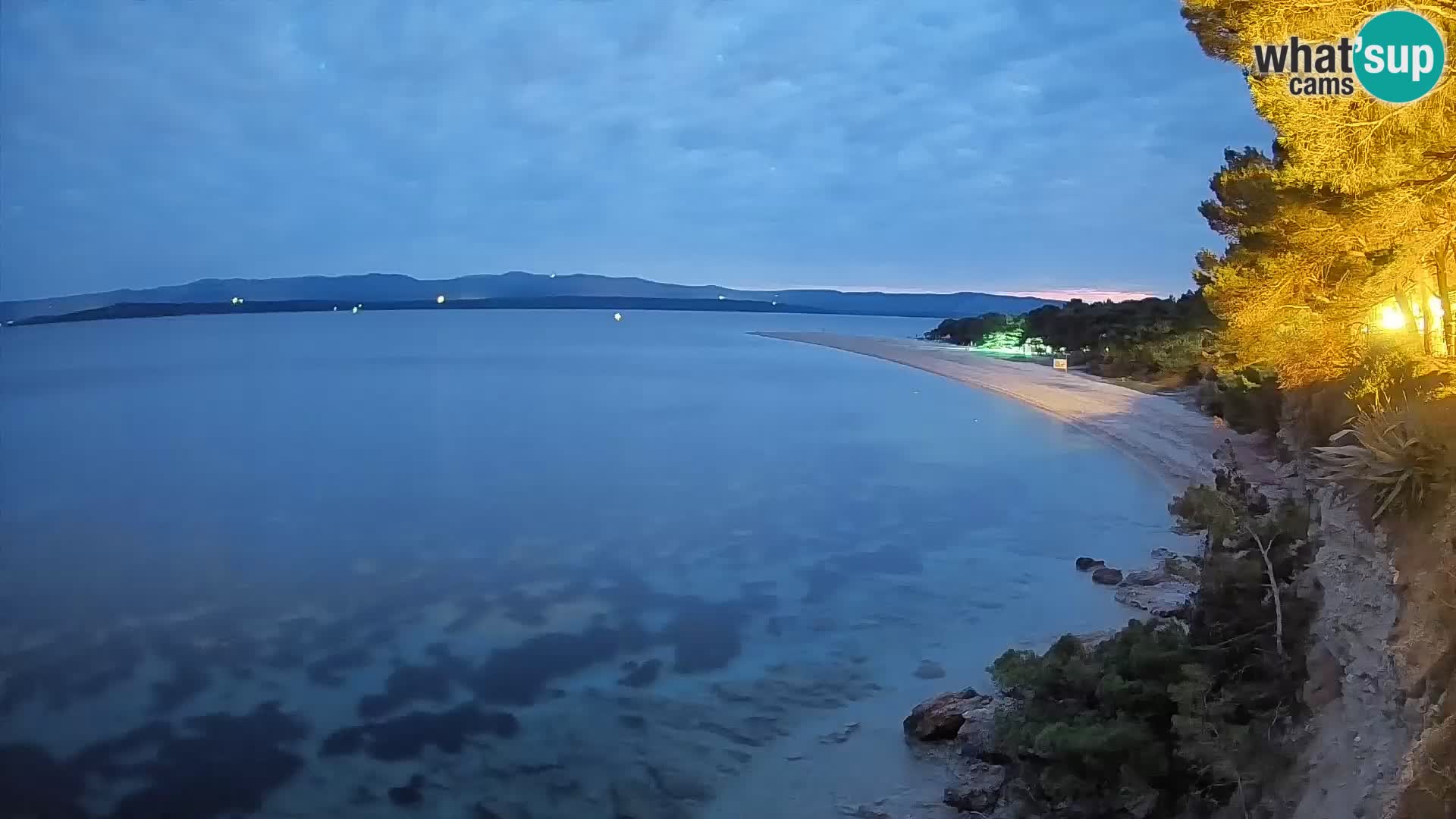Spletna kamera Bol Zlatni Rat – Pogled v živo z otoka Brač