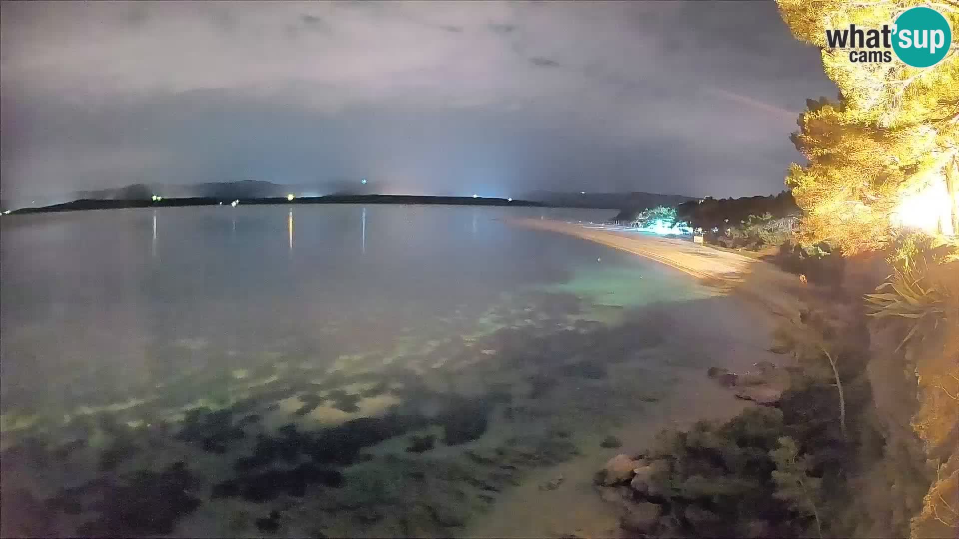 Web kamera Bol Zlatni Rat – Pogled uživo s otoka Brača