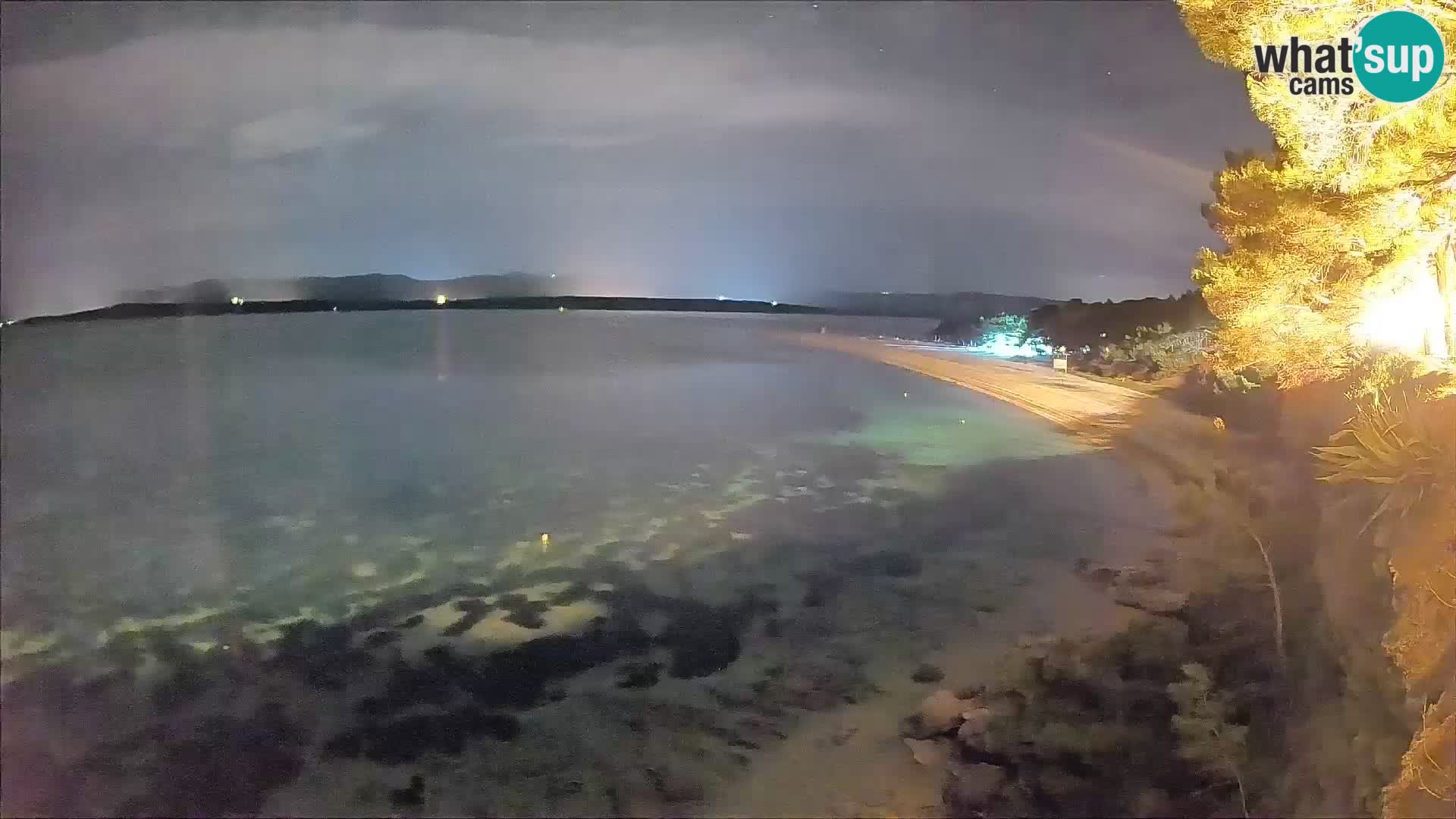 Web kamera Bol Zlatni Rat – Pogled uživo s otoka Brača