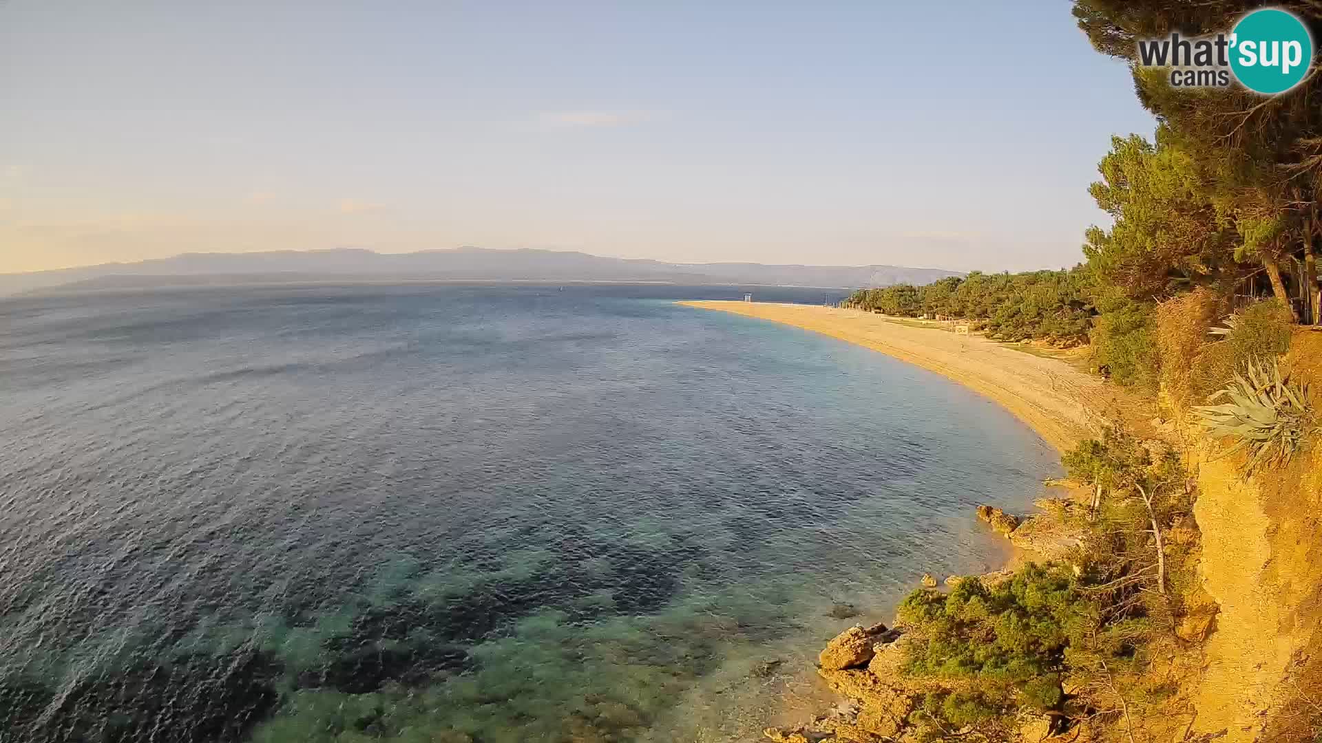 Web kamera Bol Zlatni Rat – Pogled uživo s otoka Brača