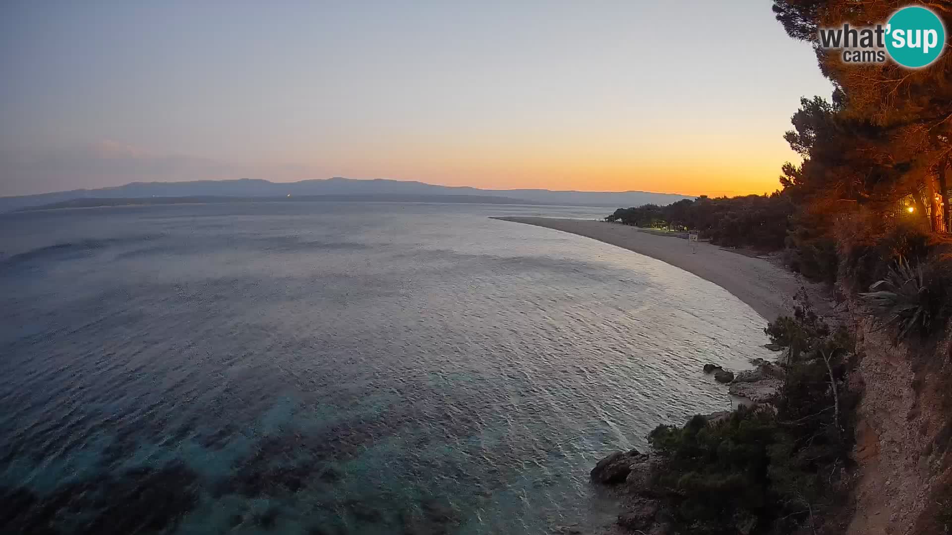 Web kamera Bol Zlatni Rat – Pogled uživo s otoka Brača