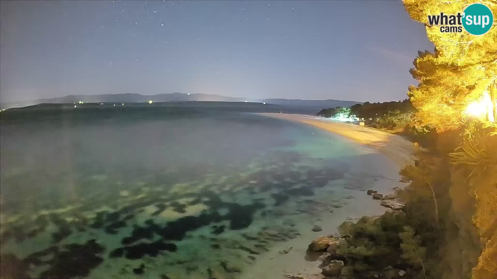 Spletna kamera Bol Zlatni Rat – Pogled v živo z otoka Brač