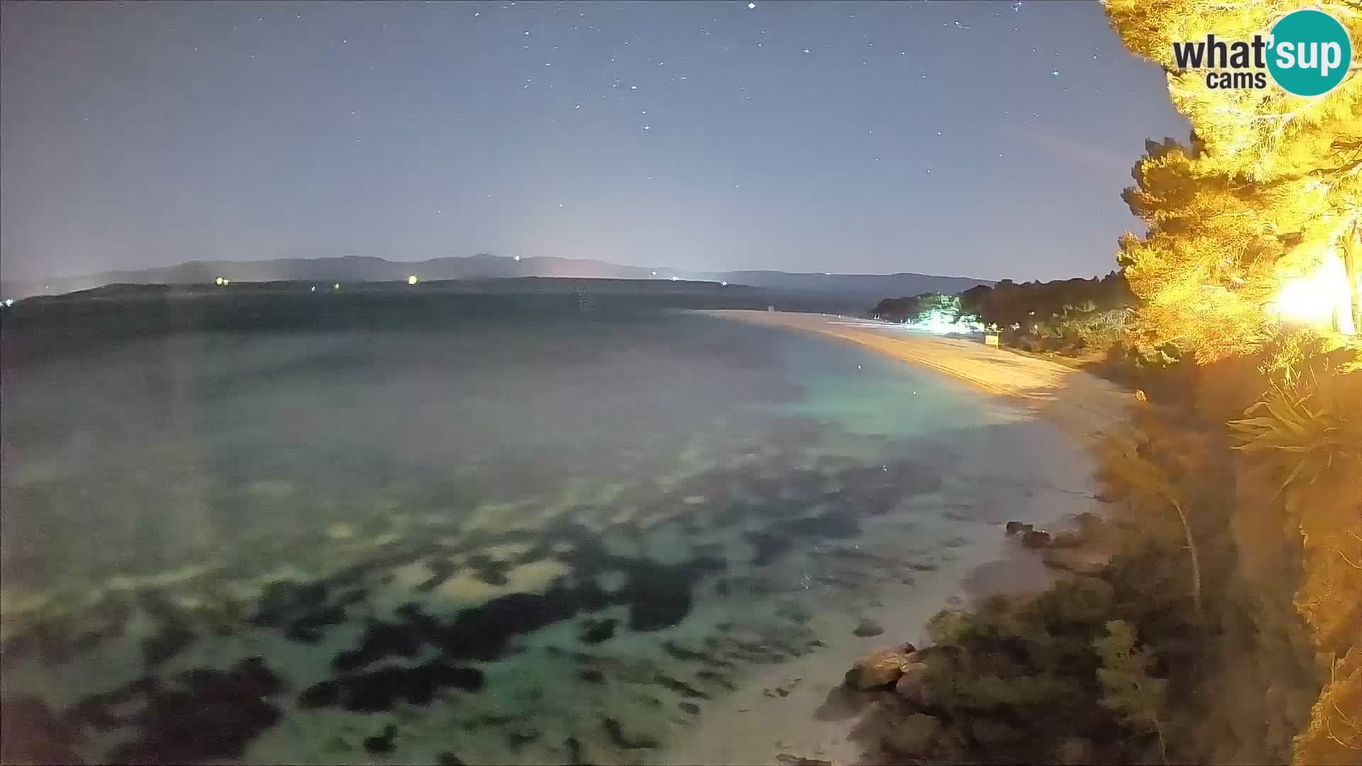 Web kamera Bol Zlatni Rat – Pogled uživo s otoka Brača