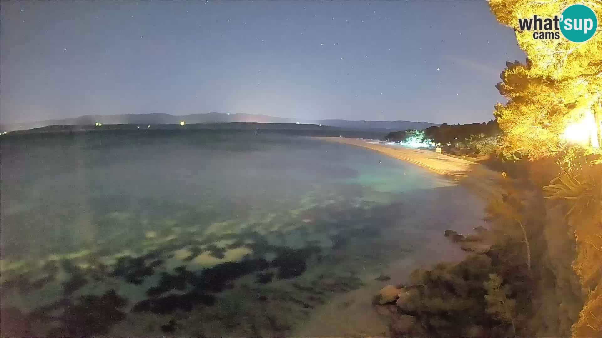 Spletna kamera Bol Zlatni Rat – Pogled v živo z otoka Brač