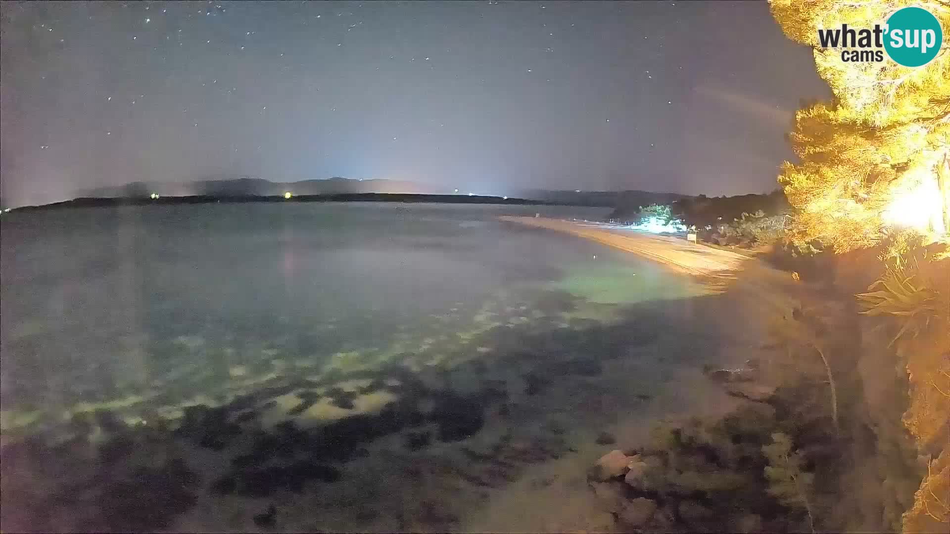 Spletna kamera Bol Zlatni Rat – Pogled v živo z otoka Brač