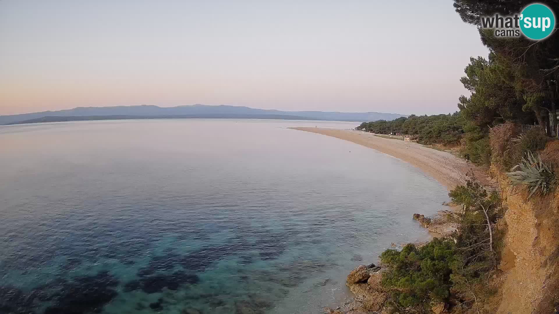 Spletna kamera Bol Zlatni Rat – Pogled v živo z otoka Brač