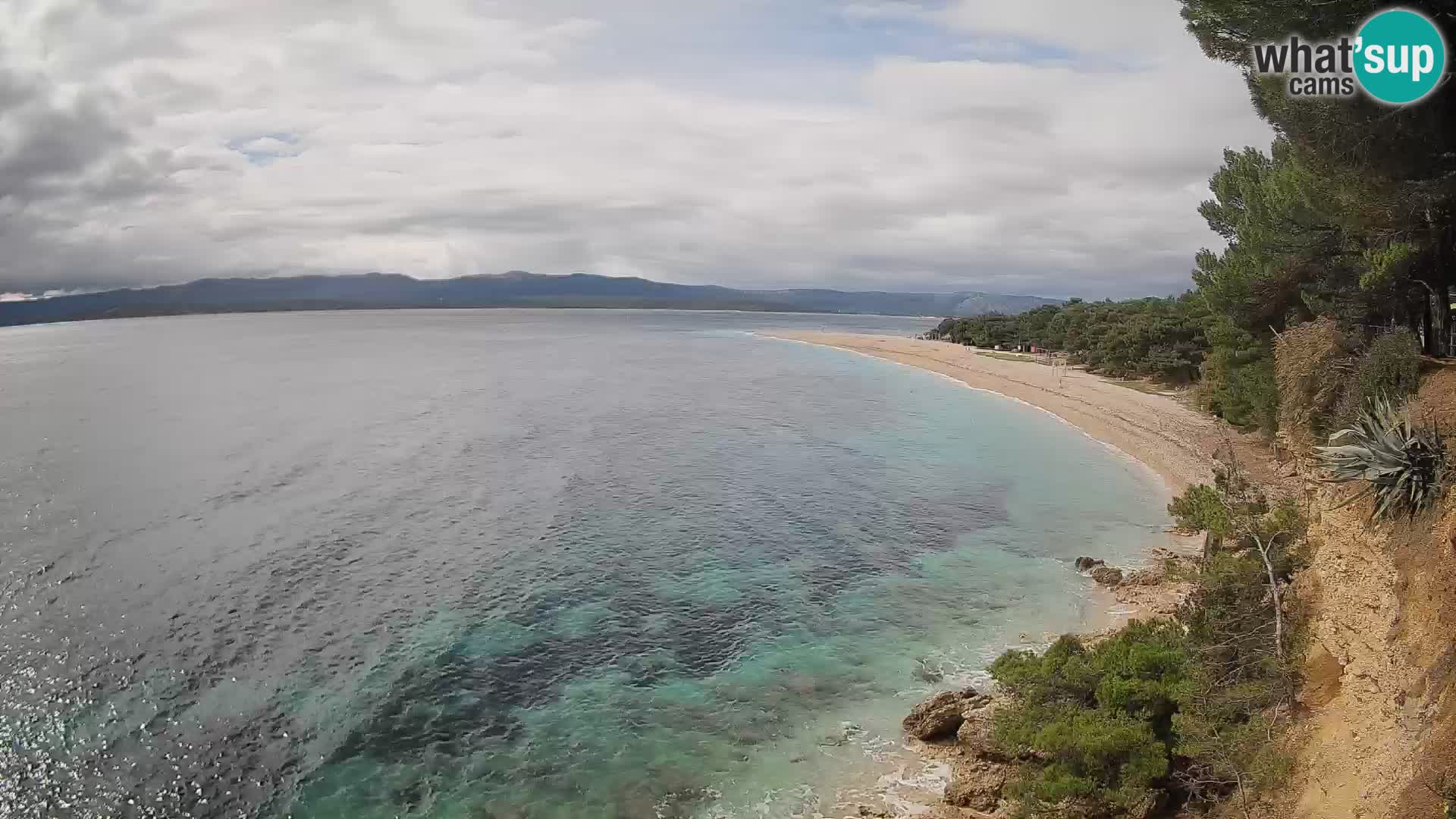 Spletna kamera Bol Zlatni Rat – Pogled v živo z otoka Brač