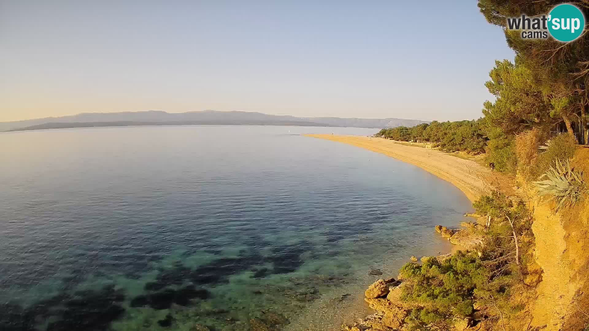 Web kamera Bol Zlatni Rat – Pogled uživo s otoka Brača