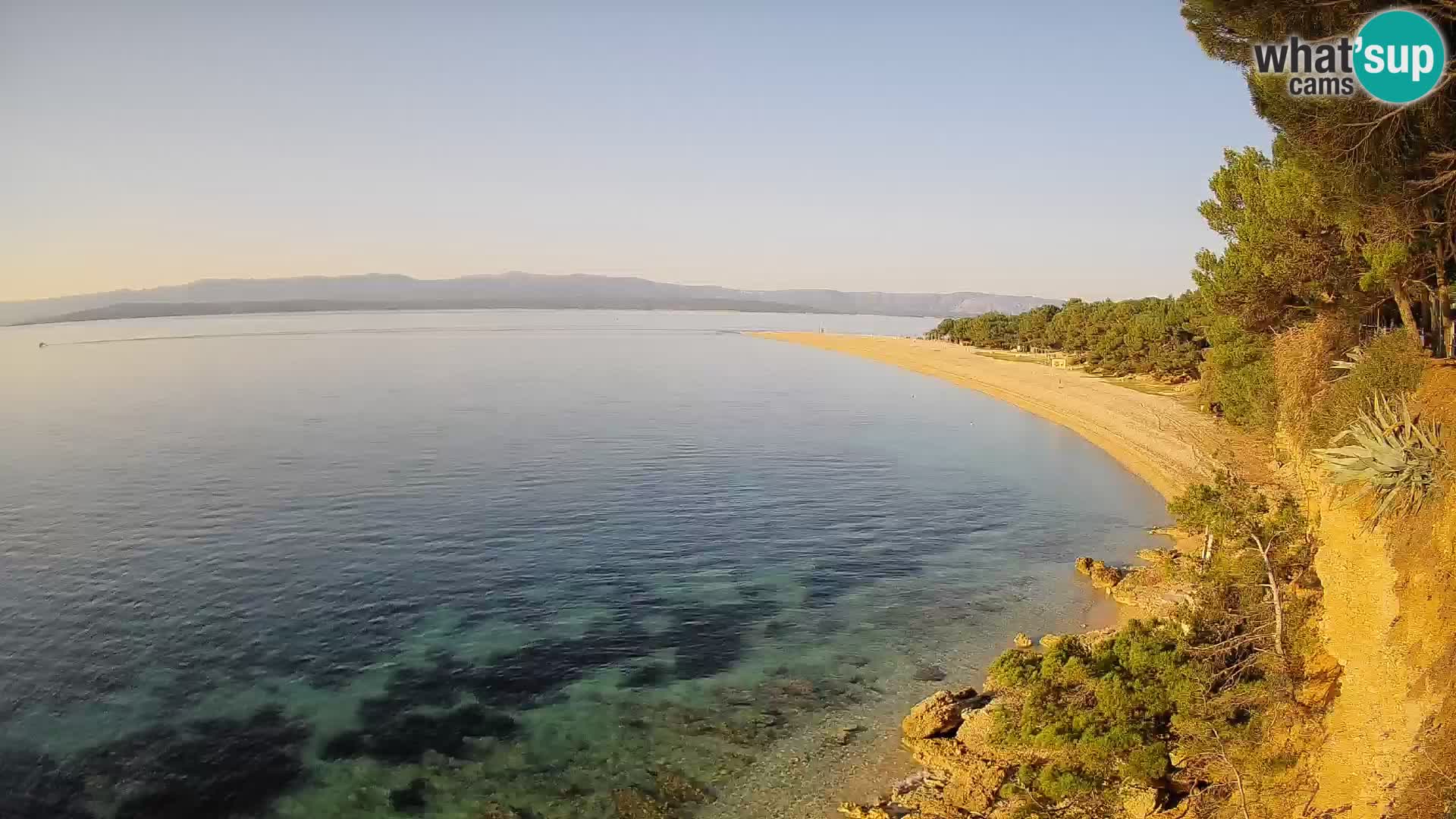 Spletna kamera Bol Zlatni Rat – Pogled v živo z otoka Brač