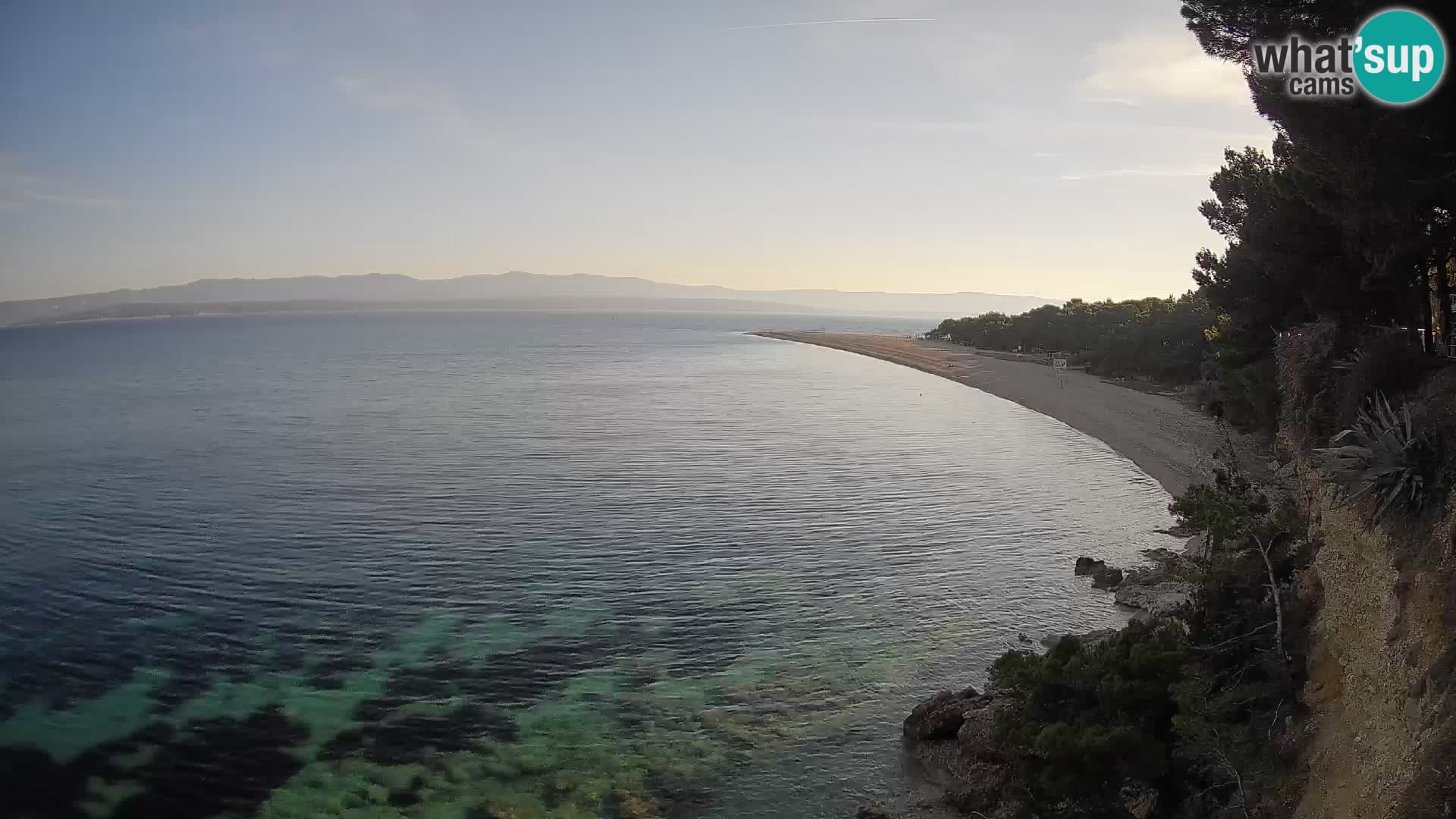 Spletna kamera Bol Zlatni Rat – Pogled v živo z otoka Brač