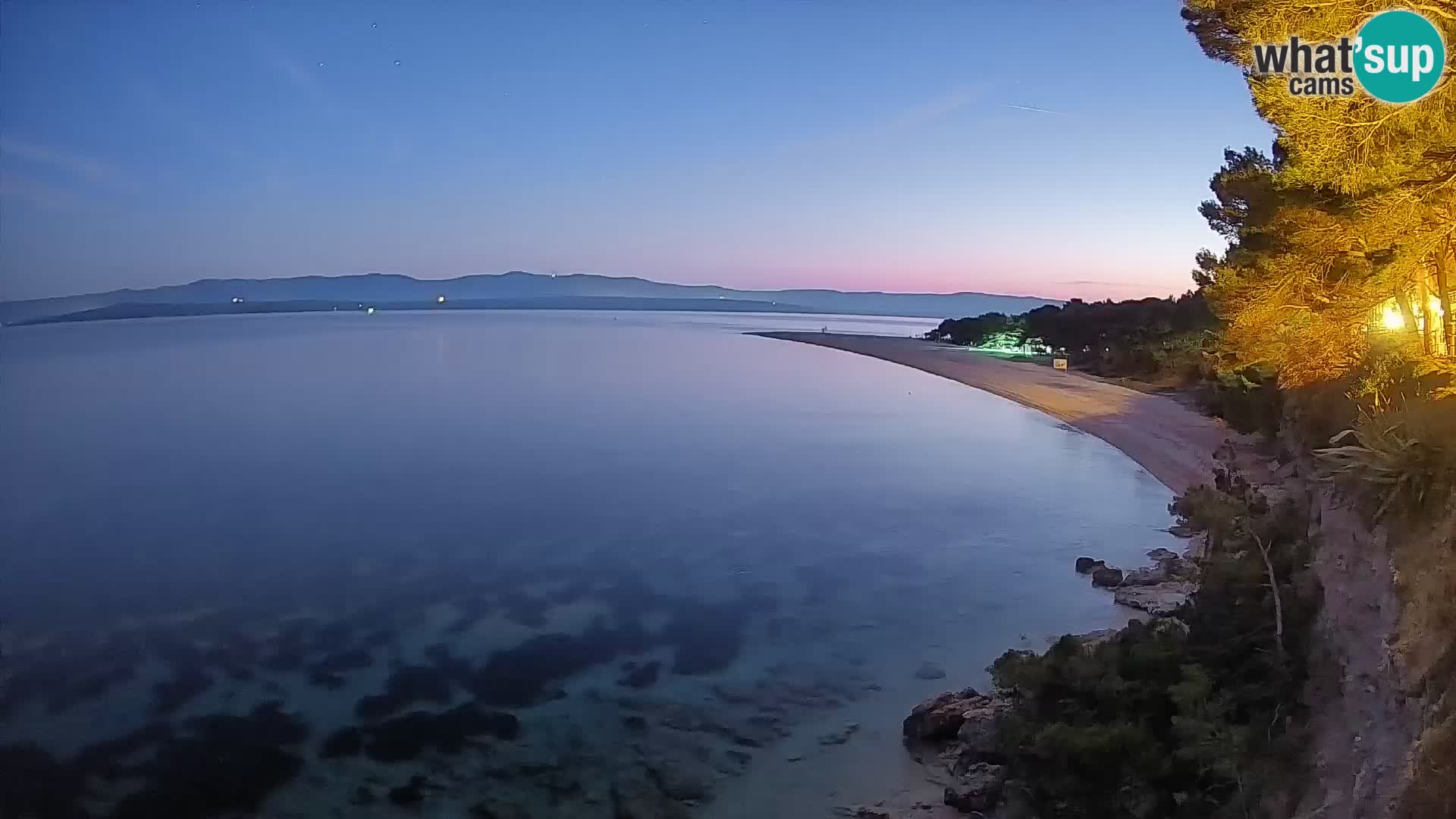 Spletna kamera Bol Zlatni Rat – Pogled v živo z otoka Brač