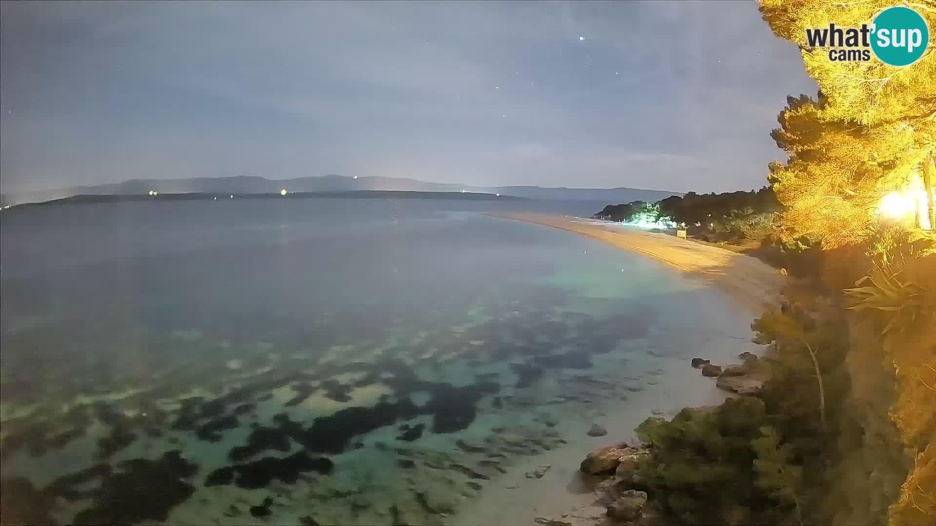 Web kamera Bol Zlatni Rat – Pogled uživo s otoka Brača