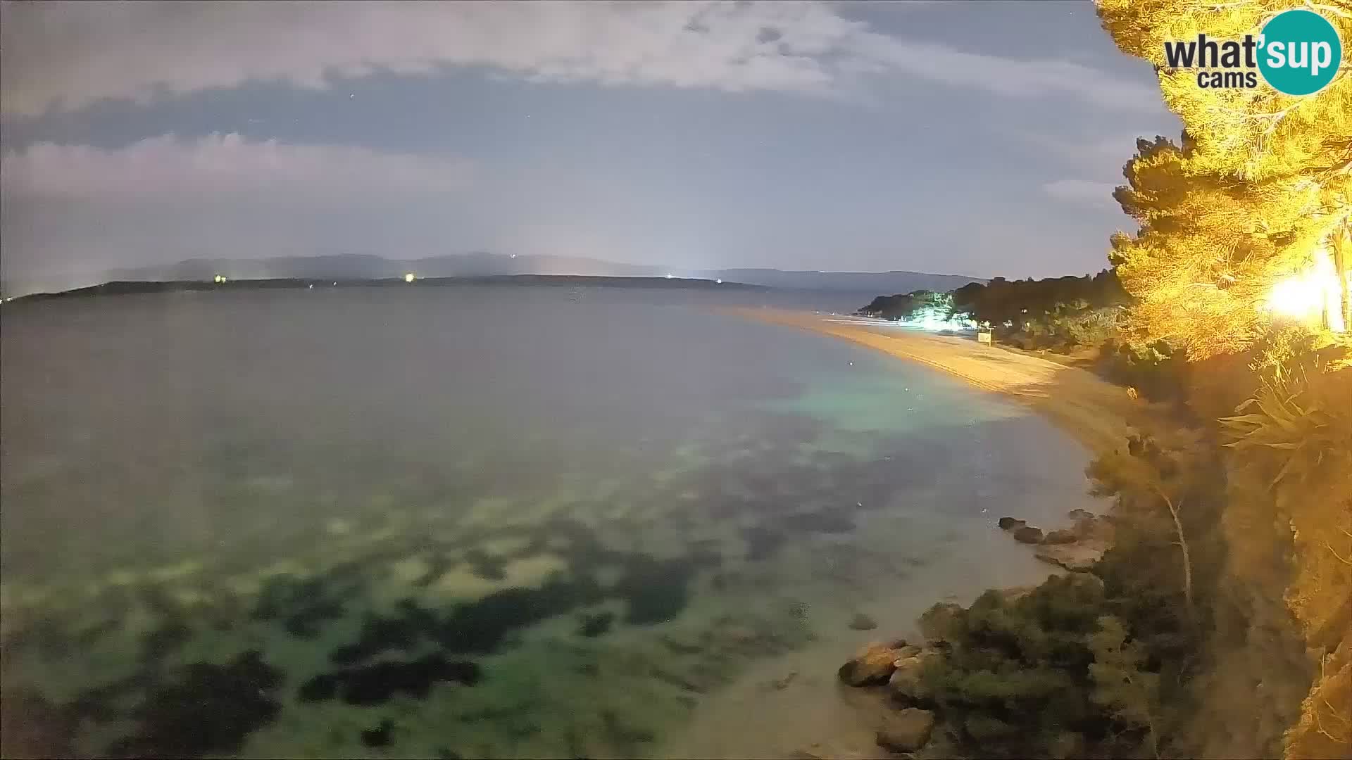 Web kamera Bol Zlatni Rat – Pogled uživo s otoka Brača