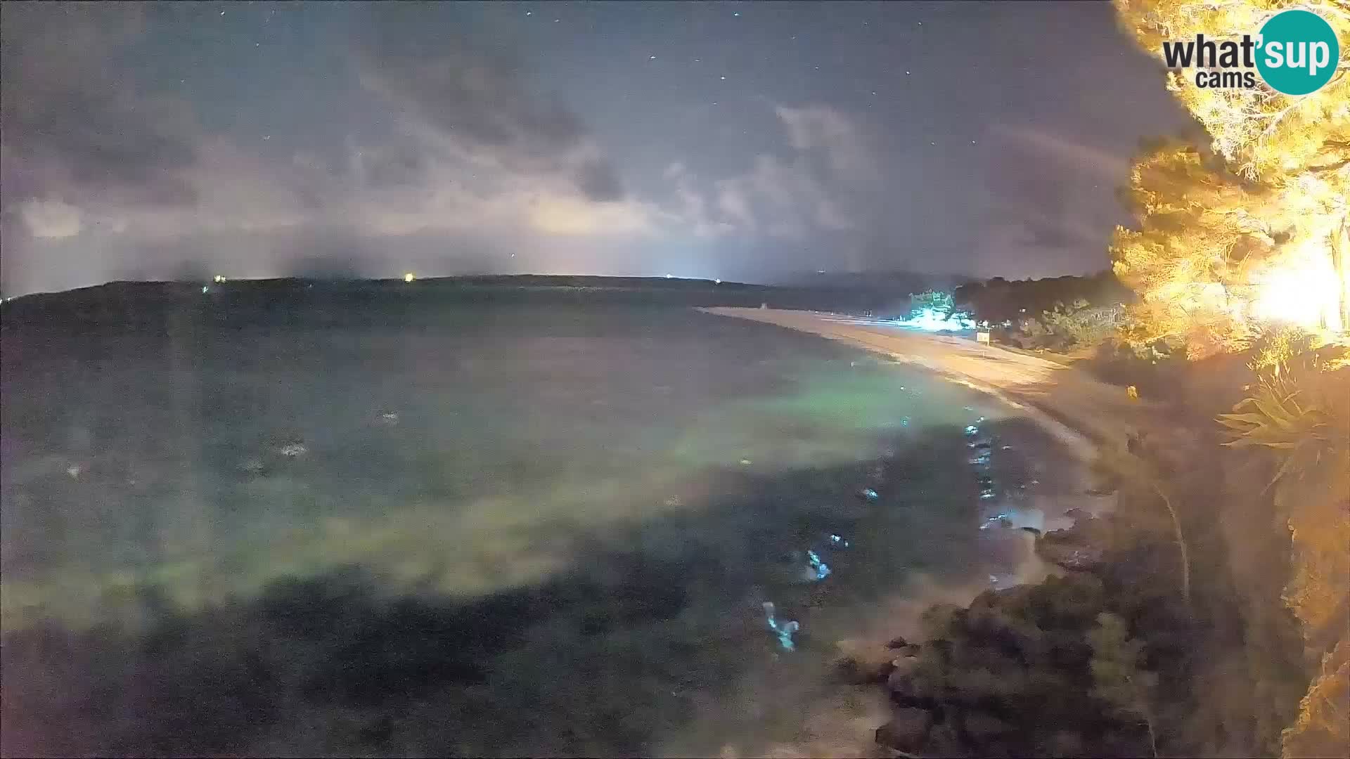 Spletna kamera Bol Zlatni Rat – Pogled v živo z otoka Brač