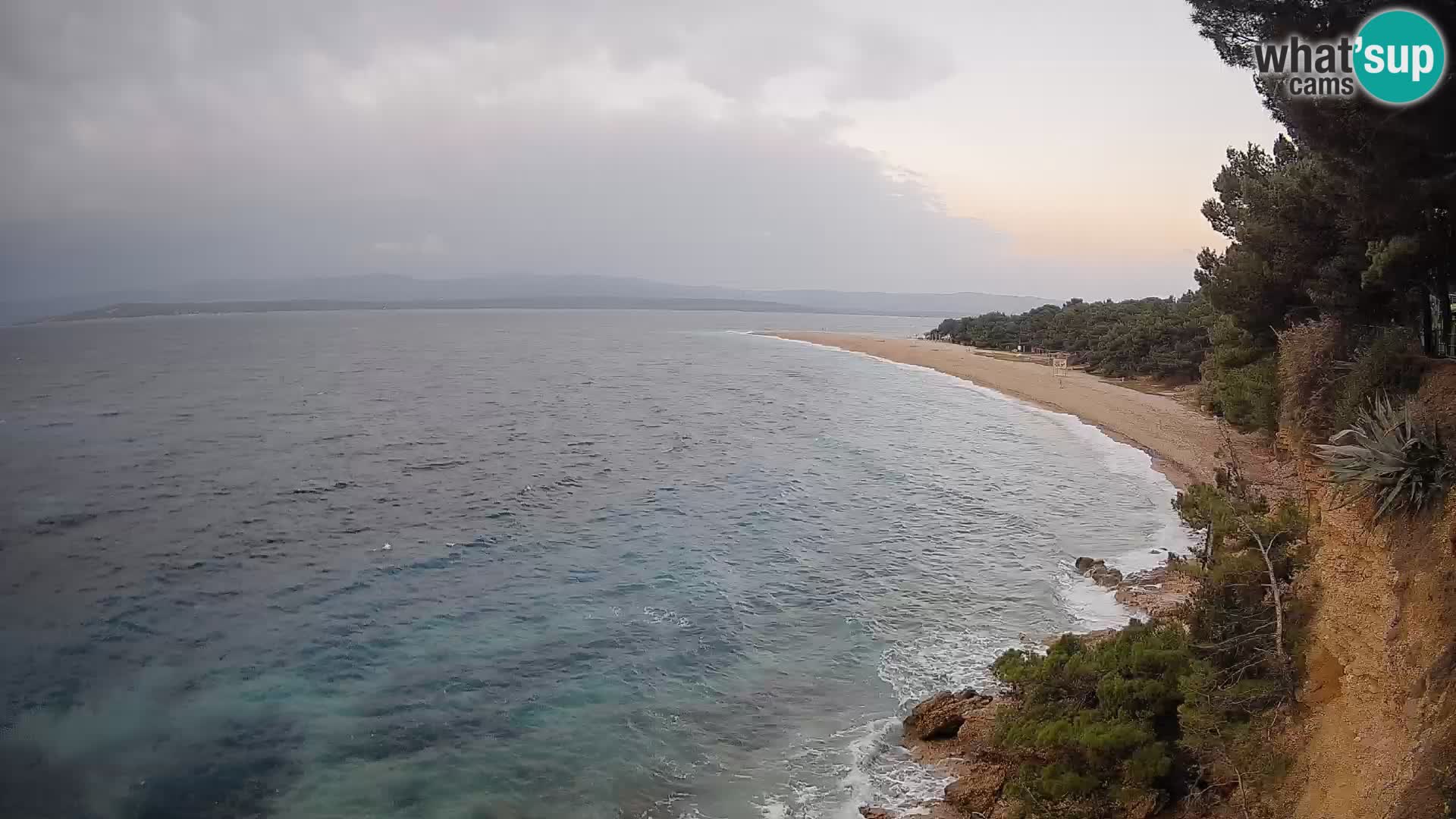 Web kamera Bol Zlatni Rat – Pogled uživo s otoka Brača