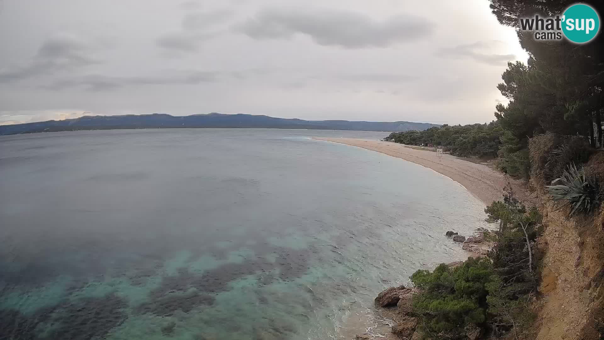 Spletna kamera Bol Zlatni Rat – Pogled v živo z otoka Brač