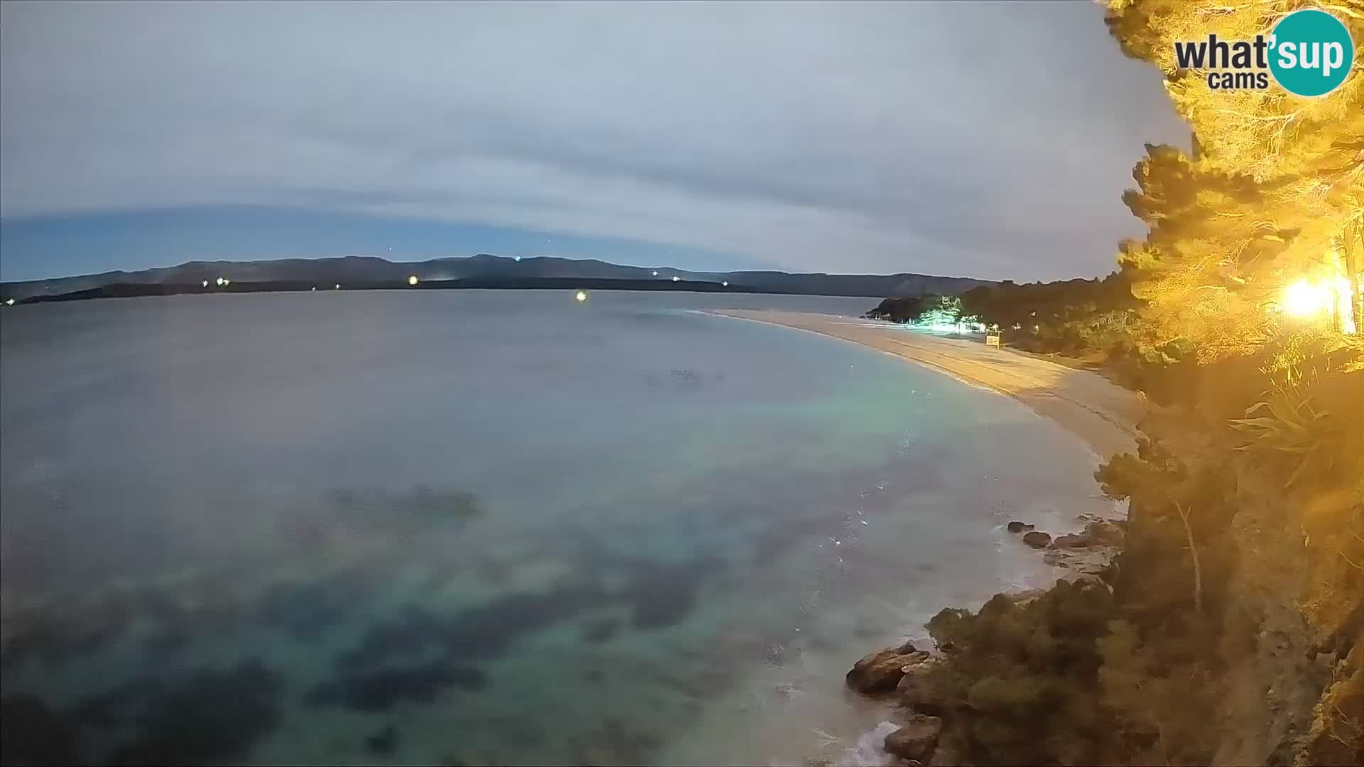 Web kamera Bol Zlatni Rat – Pogled uživo s otoka Brača