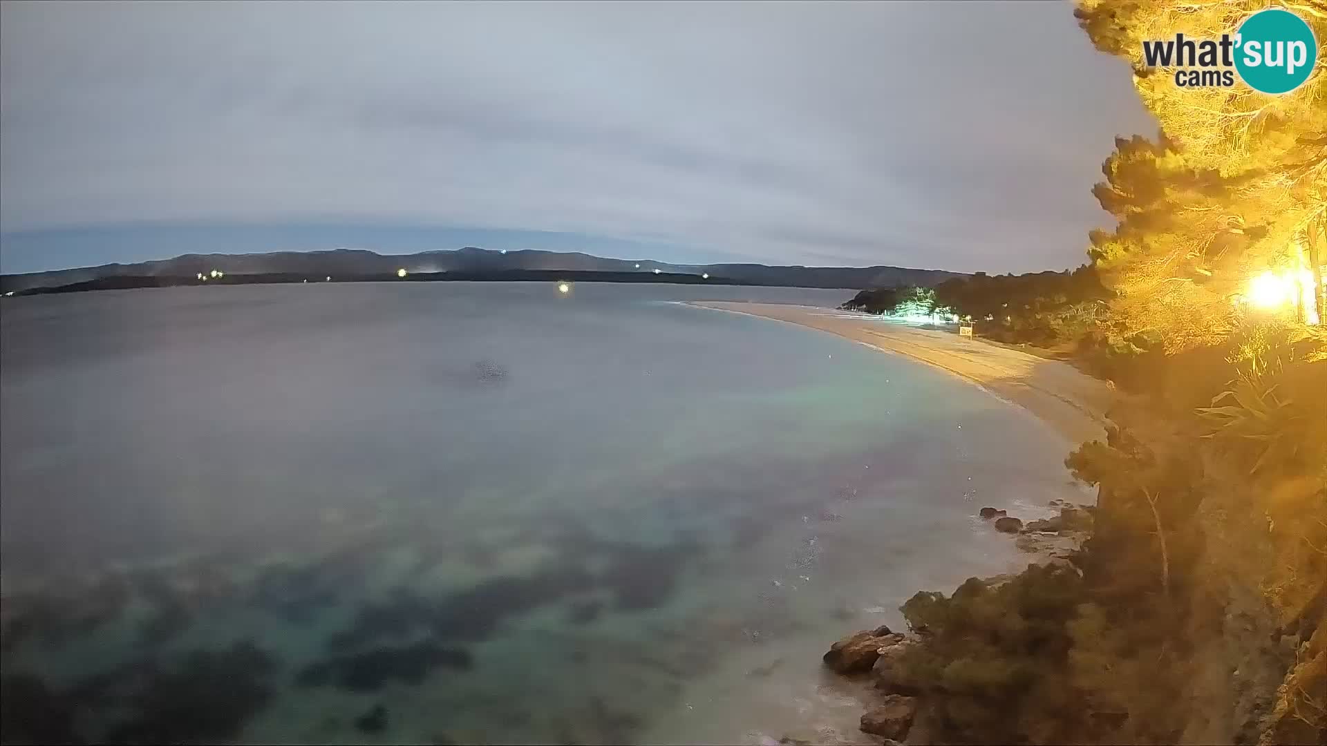 Spletna kamera Bol Zlatni Rat – Pogled v živo z otoka Brač