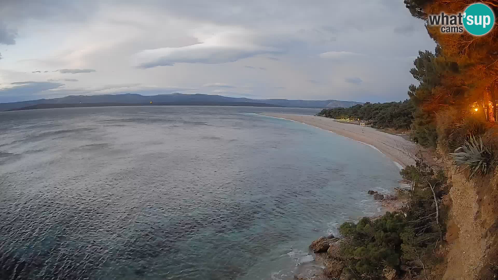 Webcam Zlatni Rat Bol – Liveblick vom berühmten Strand auf Brač