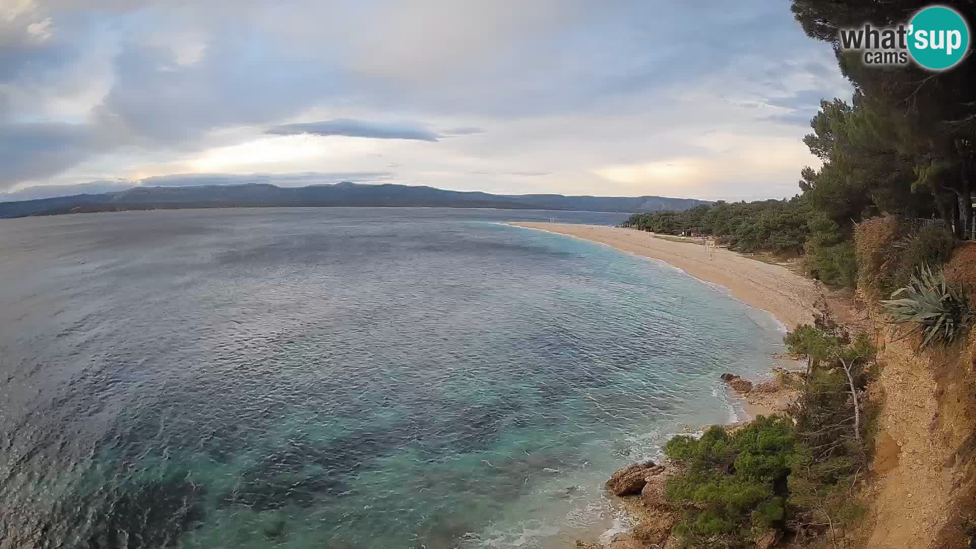 Spletna kamera Bol Zlatni Rat – Pogled v živo z otoka Brač