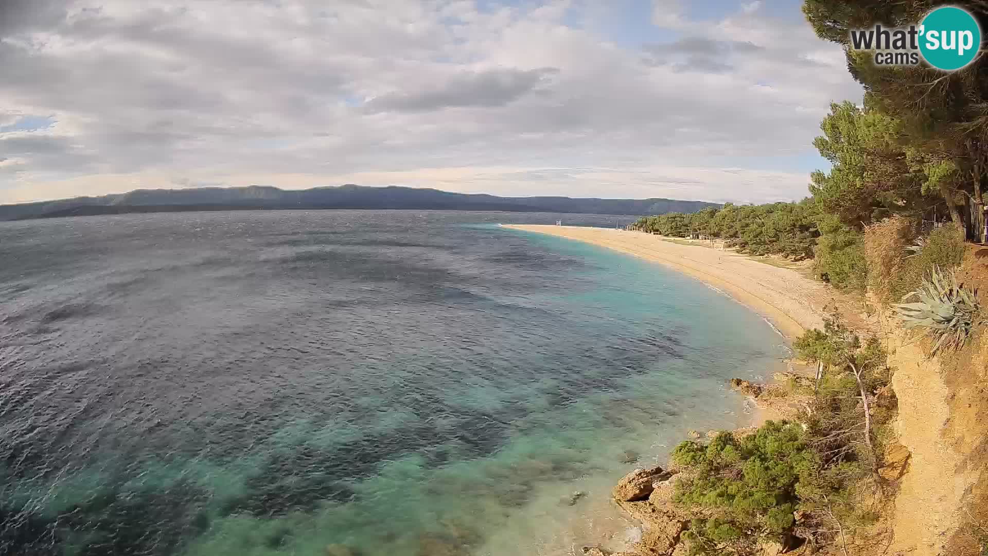 Web kamera Bol Zlatni Rat – Pogled uživo s otoka Brača