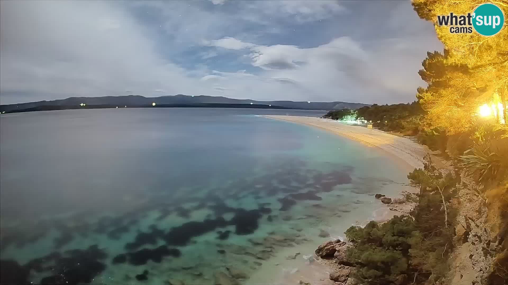 Web kamera Bol Zlatni Rat – Pogled uživo s otoka Brača