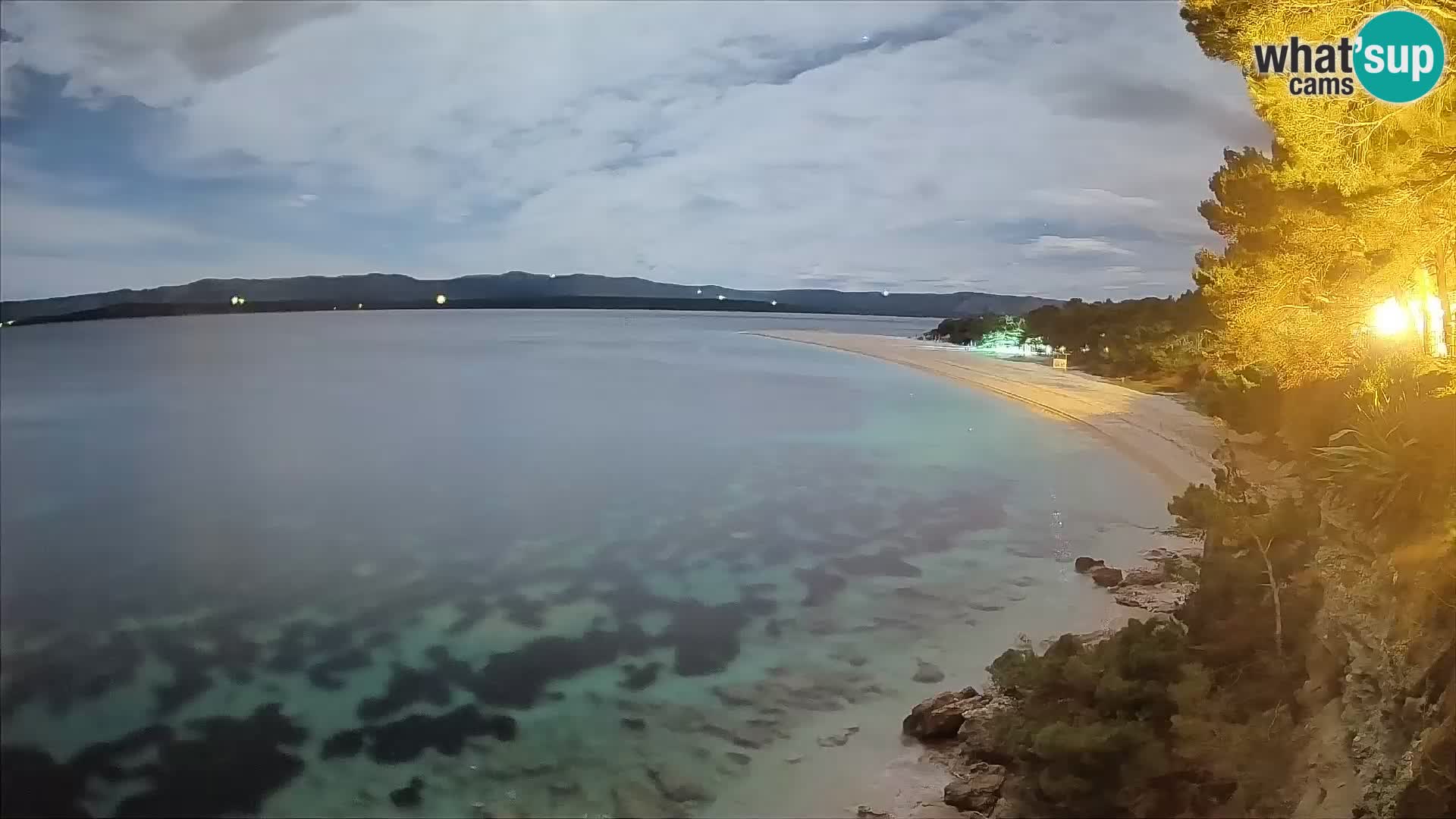 Spletna kamera Bol Zlatni Rat – Pogled v živo z otoka Brač