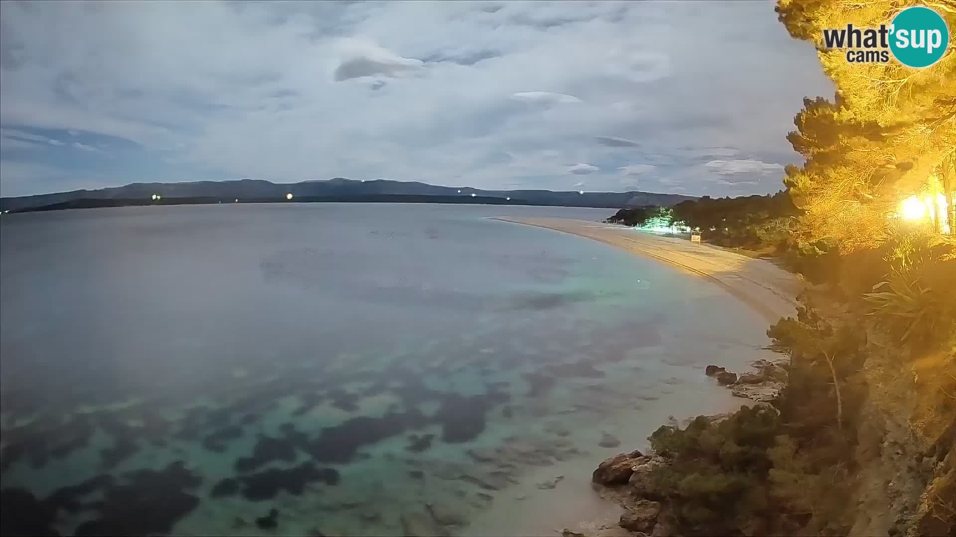 Web kamera Bol Zlatni Rat – Pogled uživo s otoka Brača