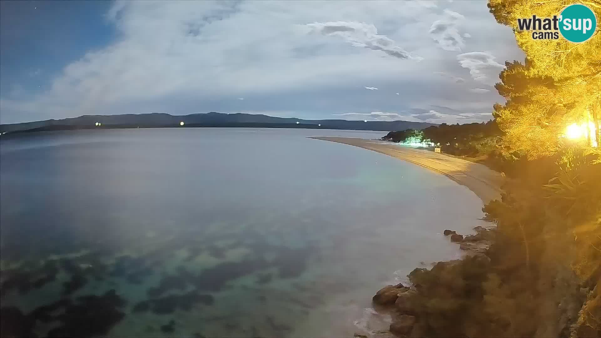 Spletna kamera Bol Zlatni Rat – Pogled v živo z otoka Brač