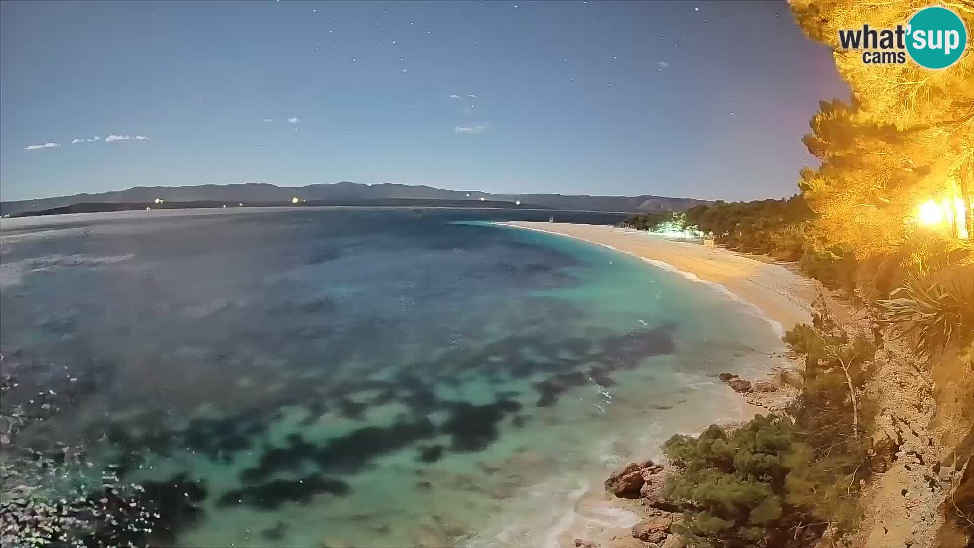 Web kamera Bol Zlatni Rat – Pogled uživo s otoka Brača