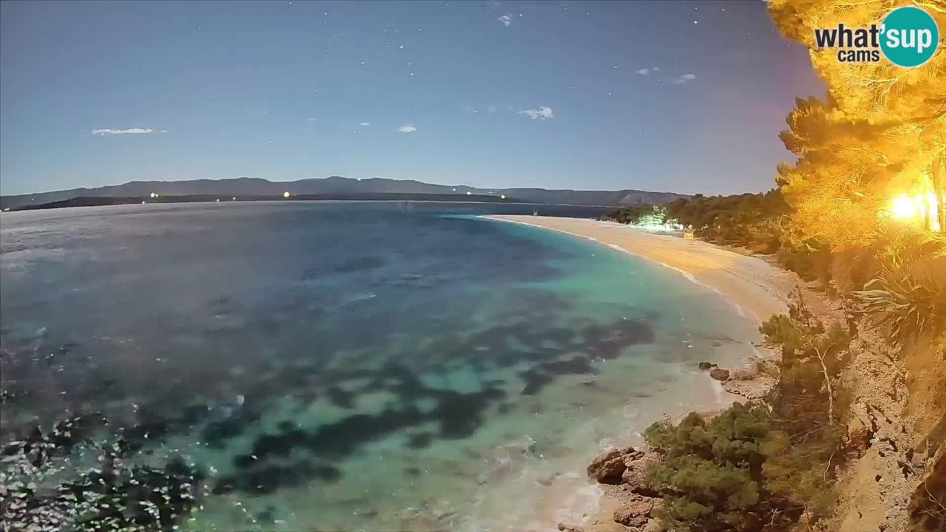 Web kamera Bol Zlatni Rat – Pogled uživo s otoka Brača