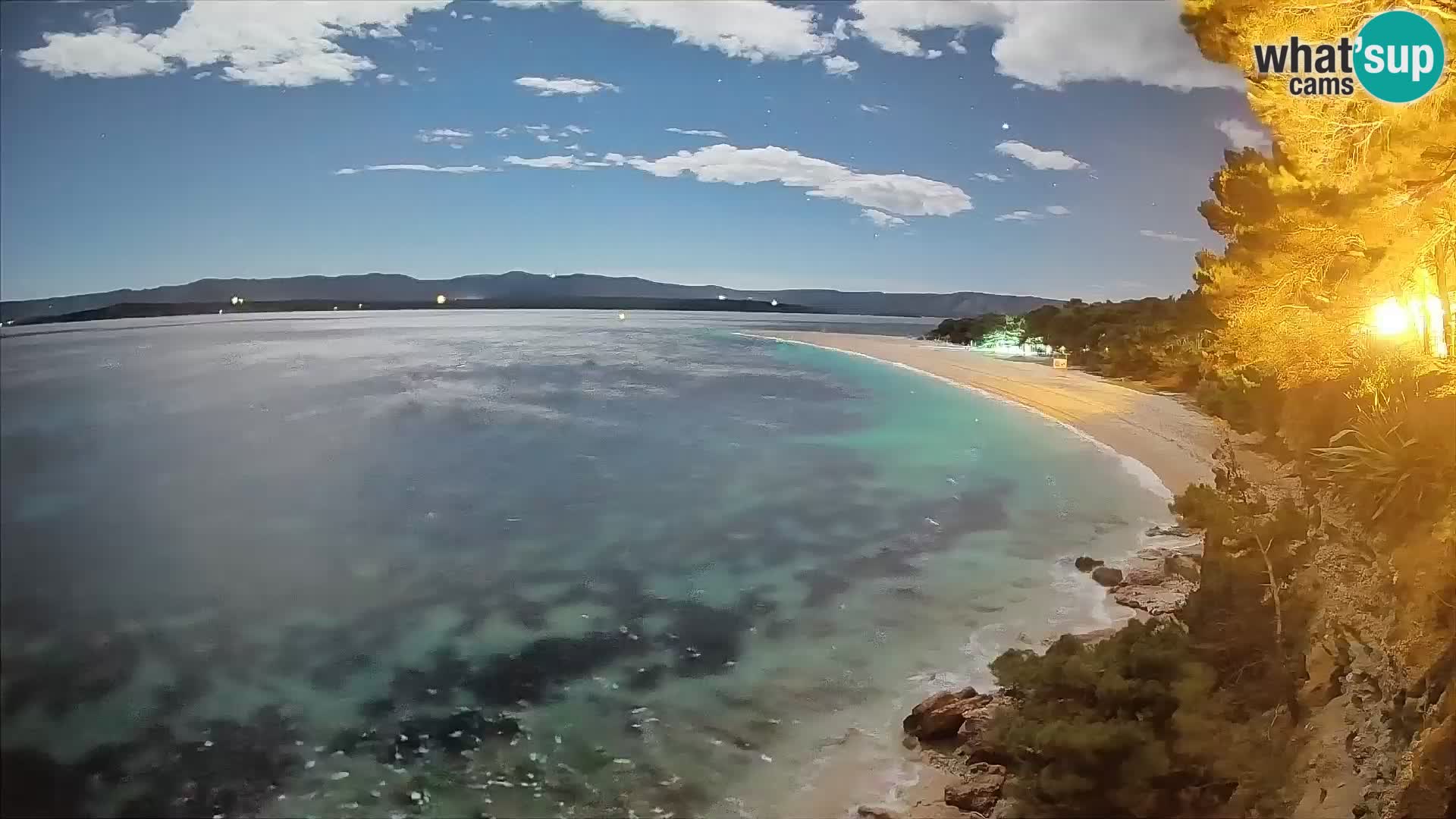 Web kamera Bol Zlatni Rat – Pogled uživo s otoka Brača