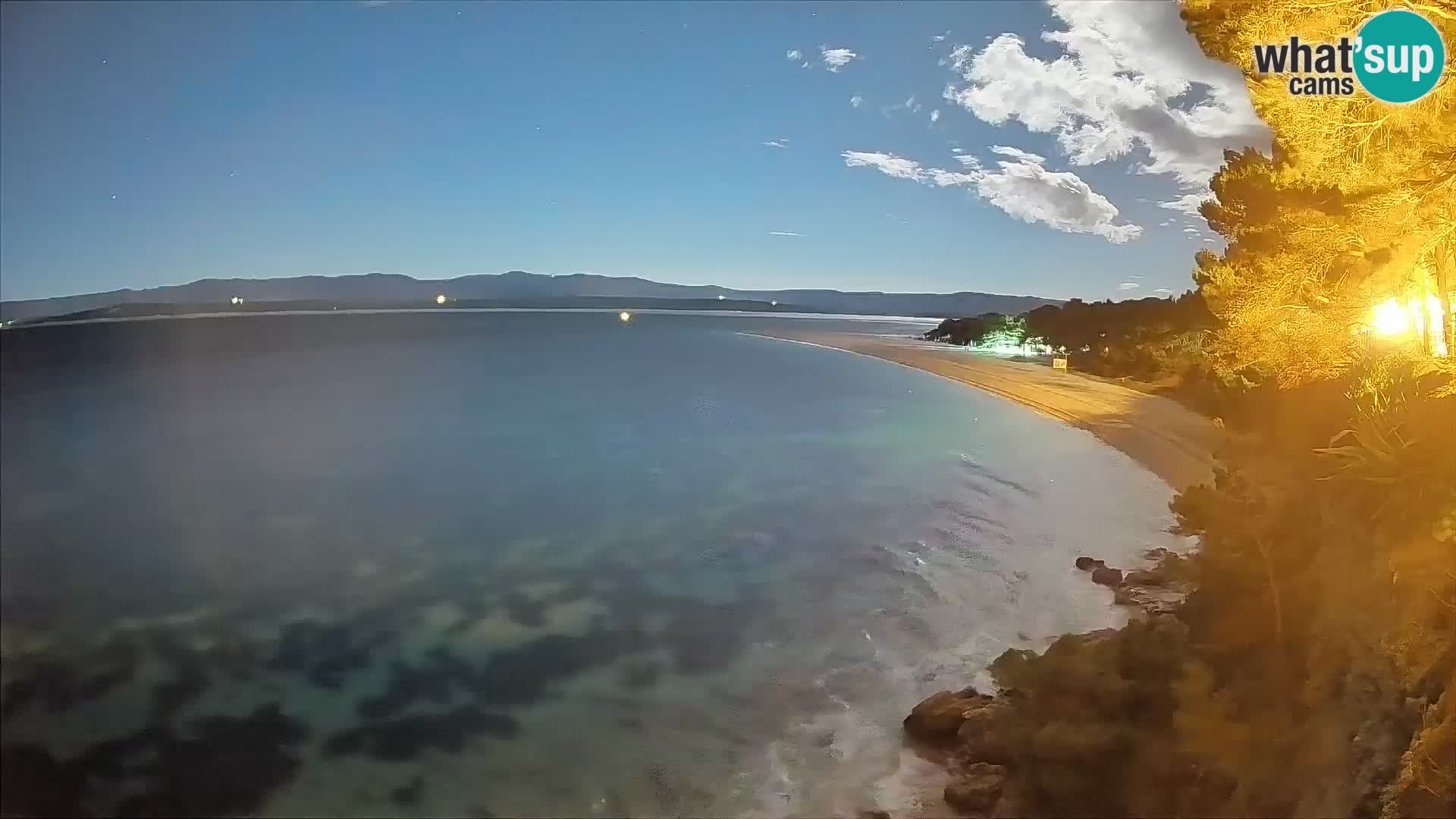 Web kamera Bol Zlatni Rat – Pogled uživo s otoka Brača