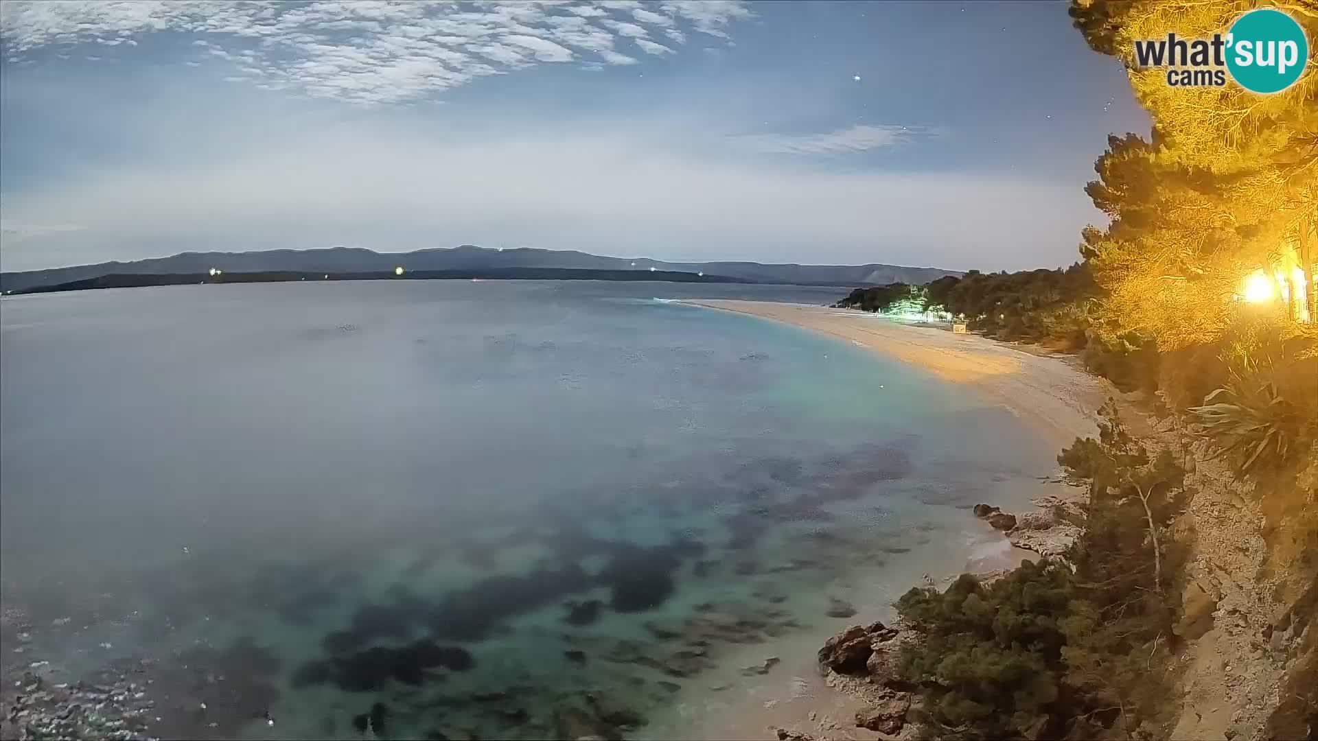 Web kamera Bol Zlatni Rat – Pogled uživo s otoka Brača