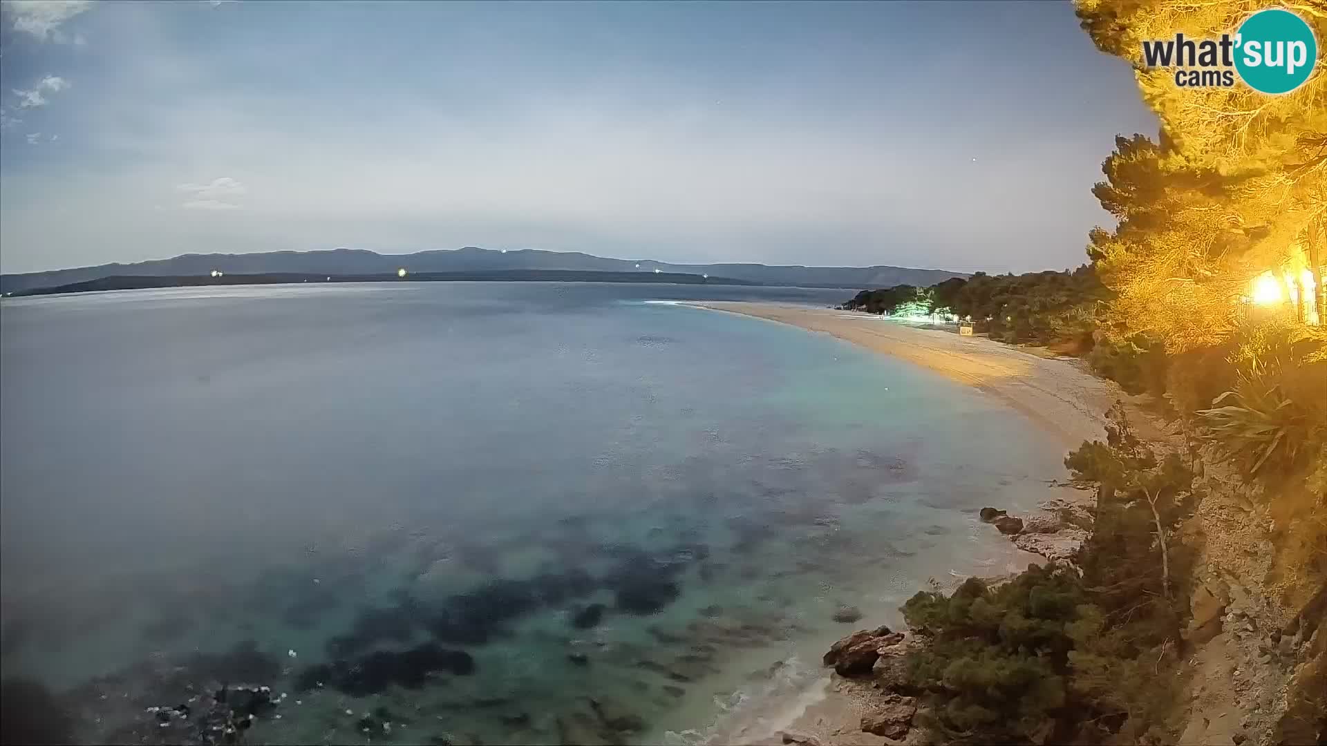 Web kamera Bol Zlatni Rat – Pogled uživo s otoka Brača