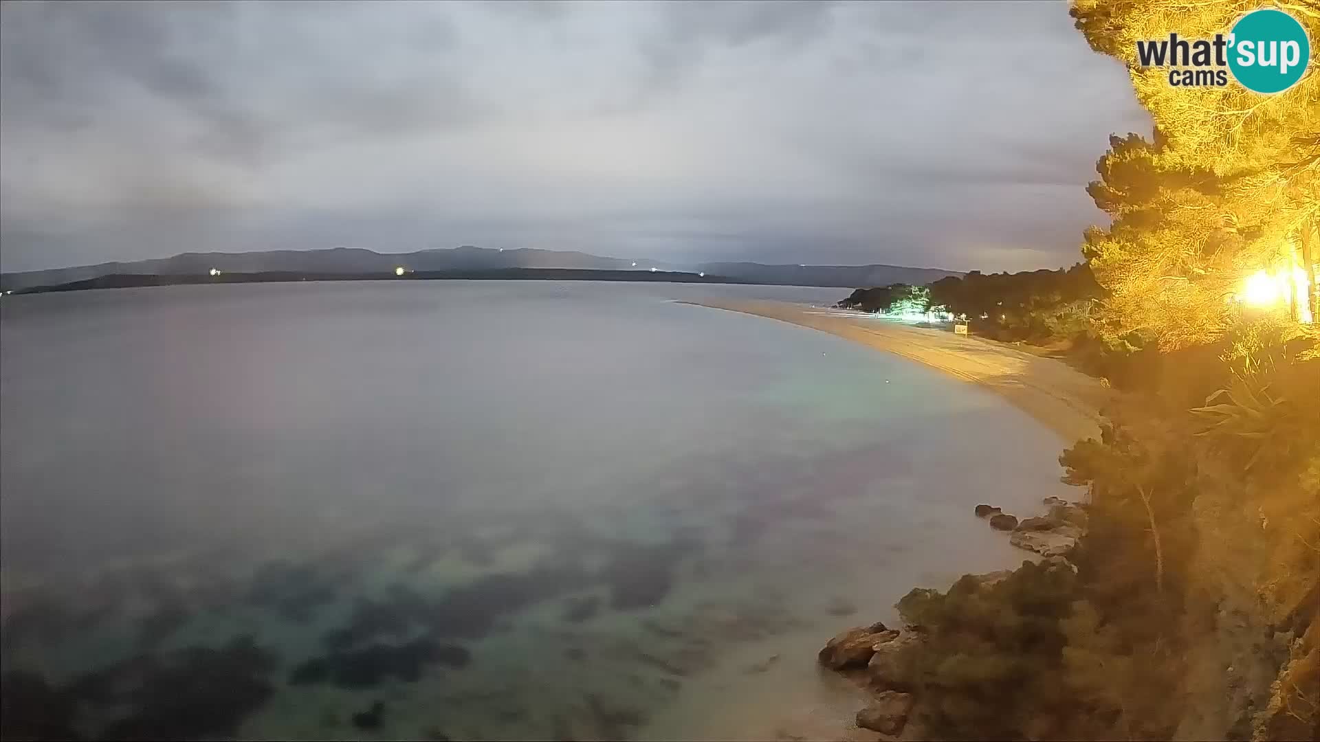 Spletna kamera Bol Zlatni Rat – Pogled v živo z otoka Brač