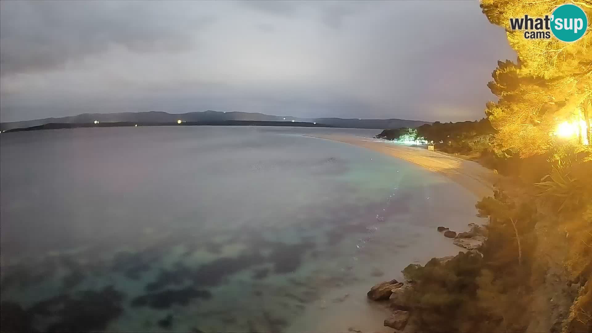 Web kamera Bol Zlatni Rat – Pogled uživo s otoka Brača