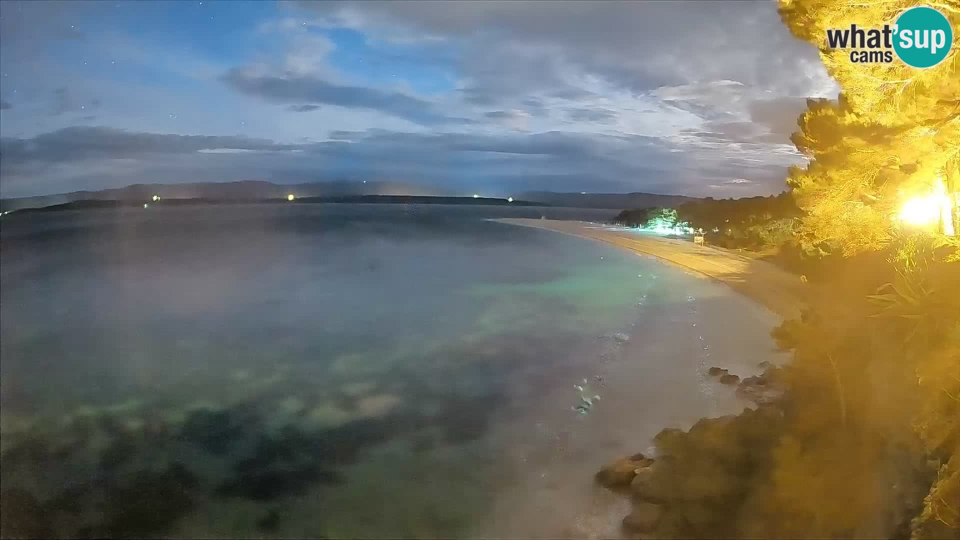 Webcam Zlatni Rat Bol – Liveblick vom berühmten Strand auf Brač