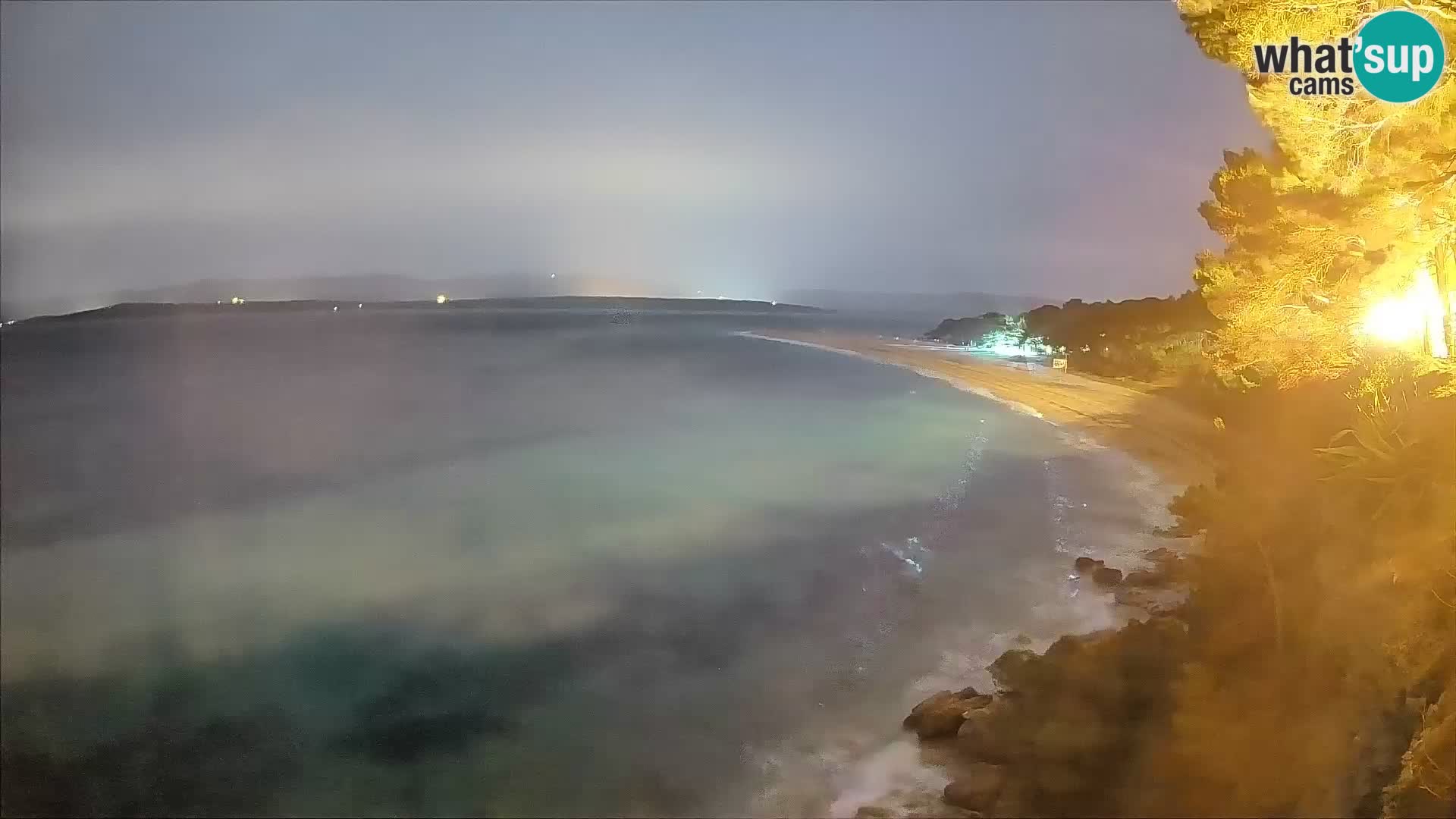 Spletna kamera Bol Zlatni Rat – Pogled v živo z otoka Brač